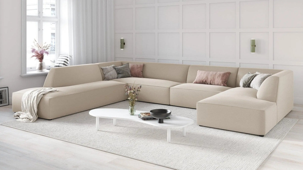 Sofy panoramiczne w eleganckiej aranżacji salonu