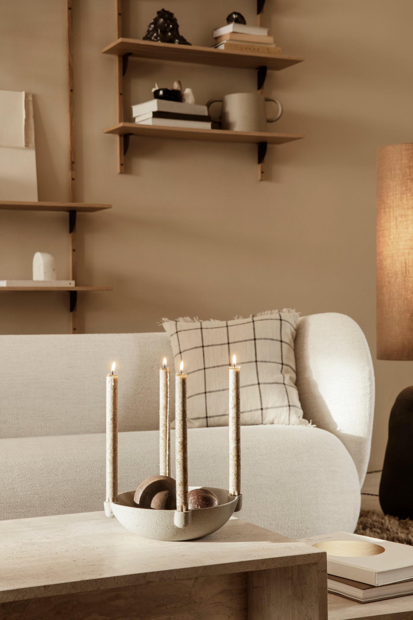 SECTOR TRIPLE NARROW shelf in oak veneer with a brass finish