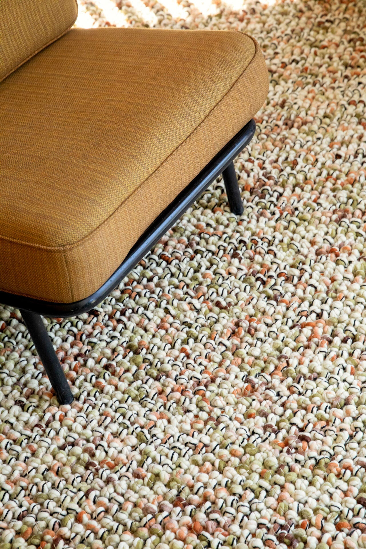 Koberec MARBLE krémovo-oranžový