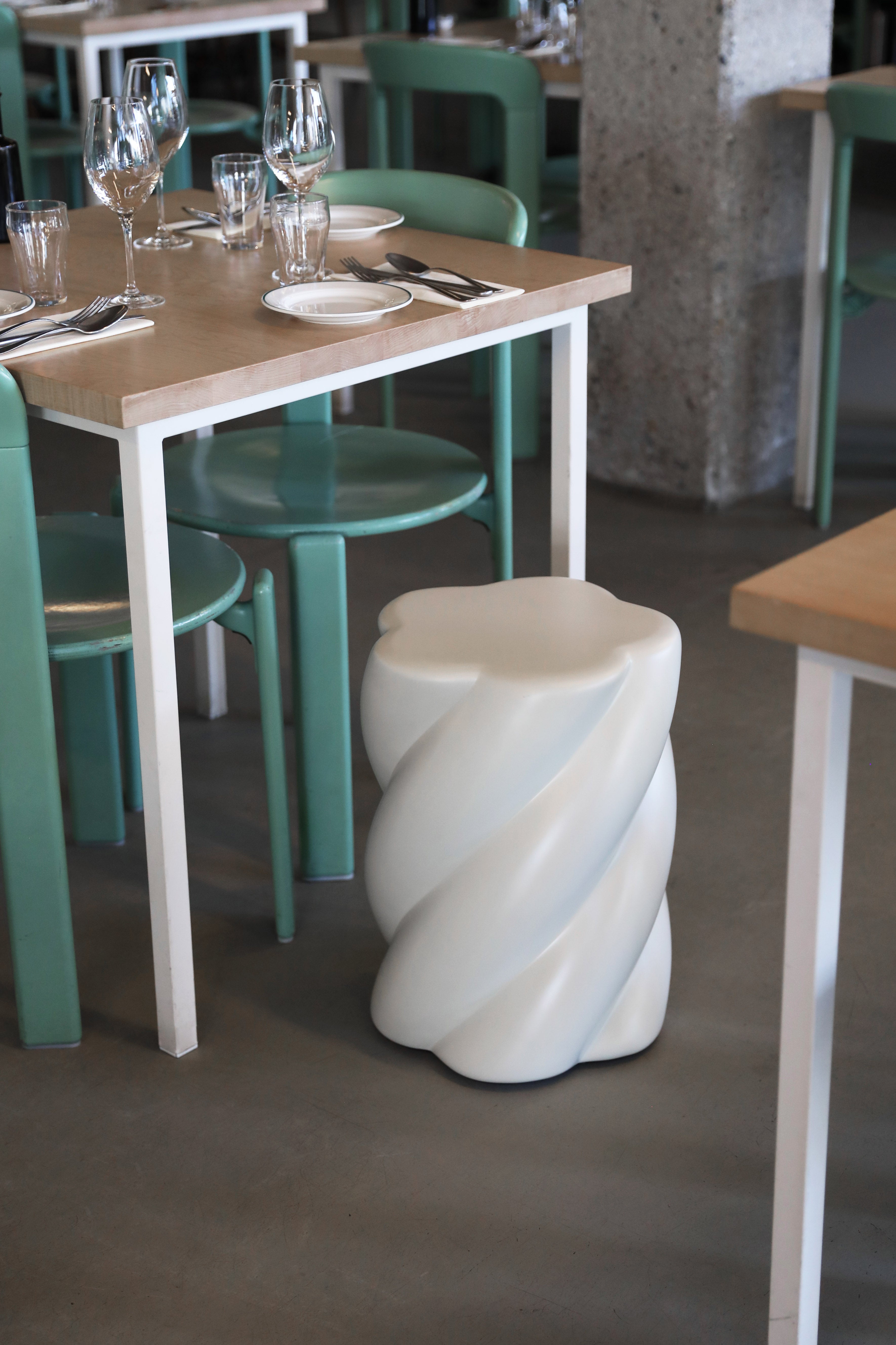 MARSHMALLOW stool white