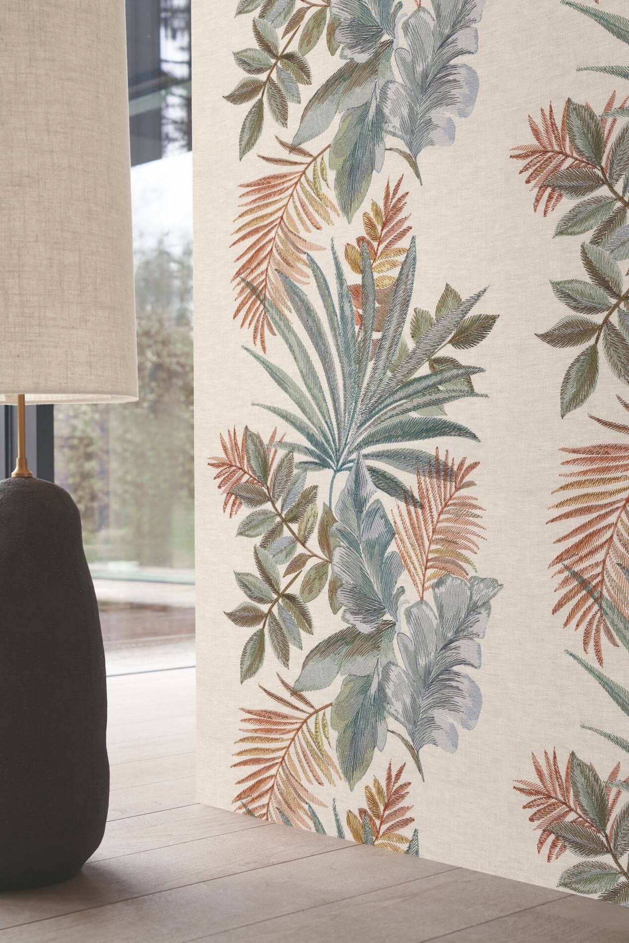 Textile wallpaper with a plant motif of JARDIN EPHEMERE leaves - MORDORE / CELADON beige with light green