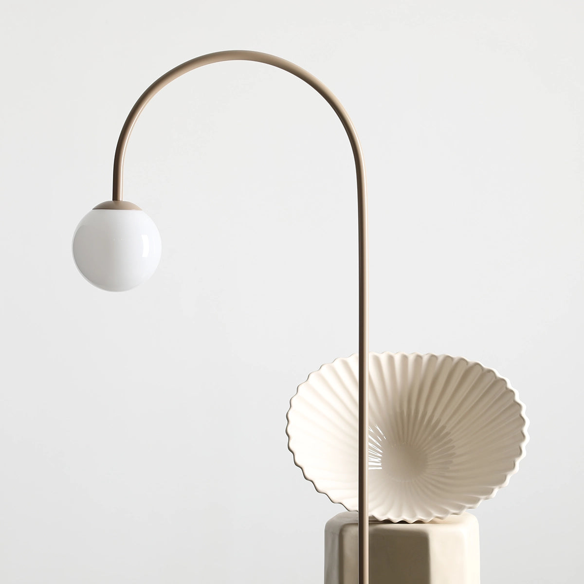 Una beige floor lamp