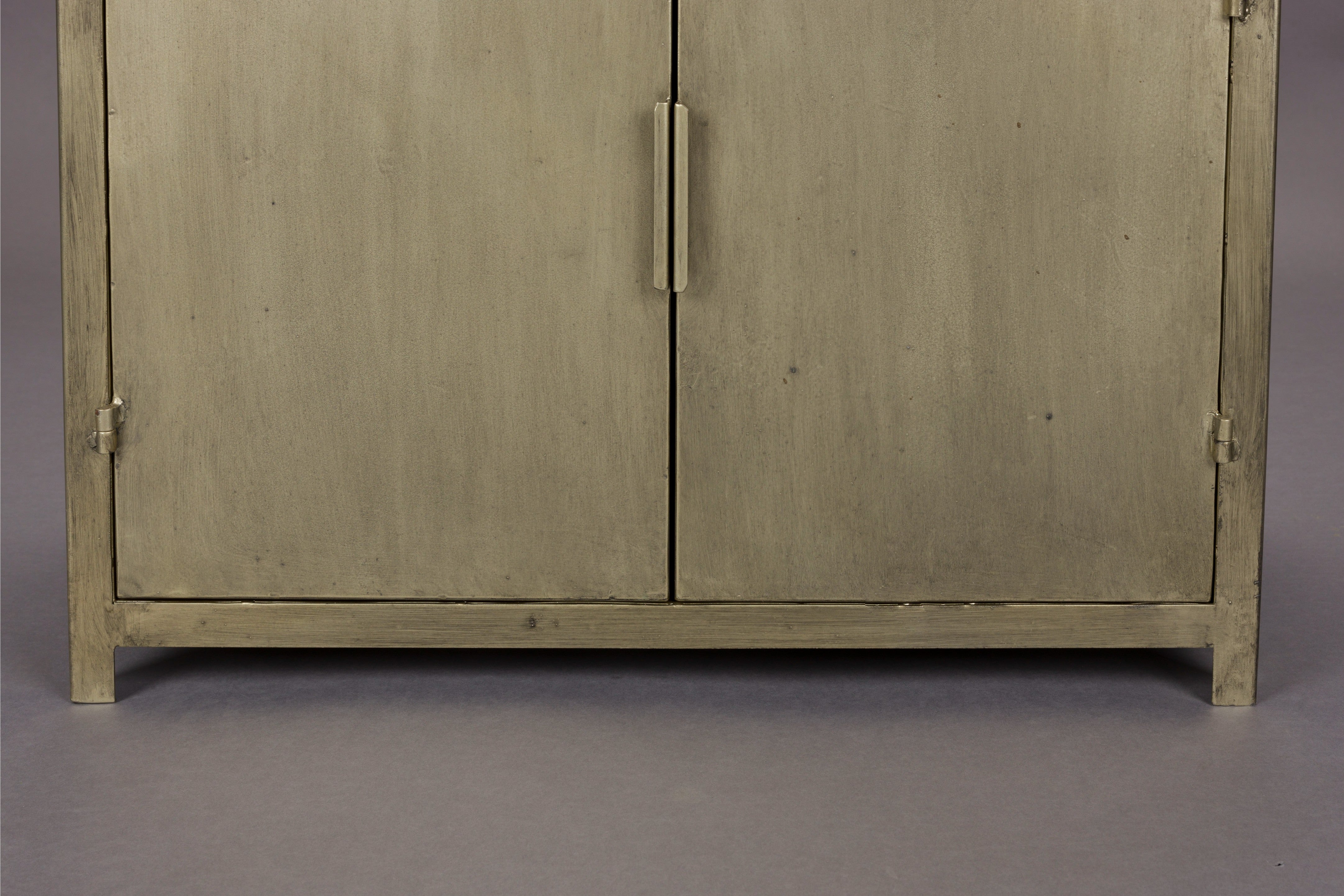 Průmyslová vitrína MONVISO antická zlatá