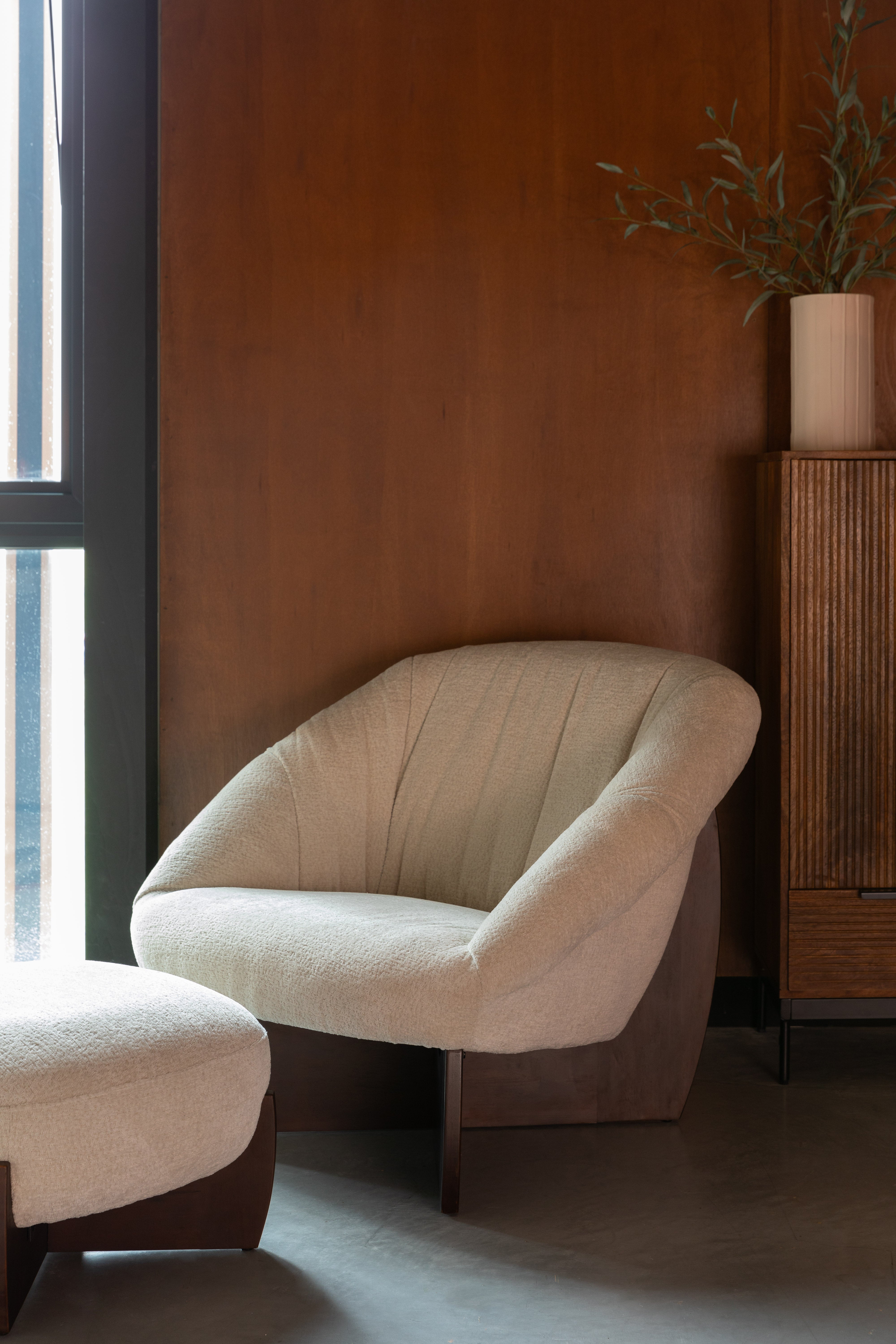 EMILIUS Armchair in Beige with Wooden Base