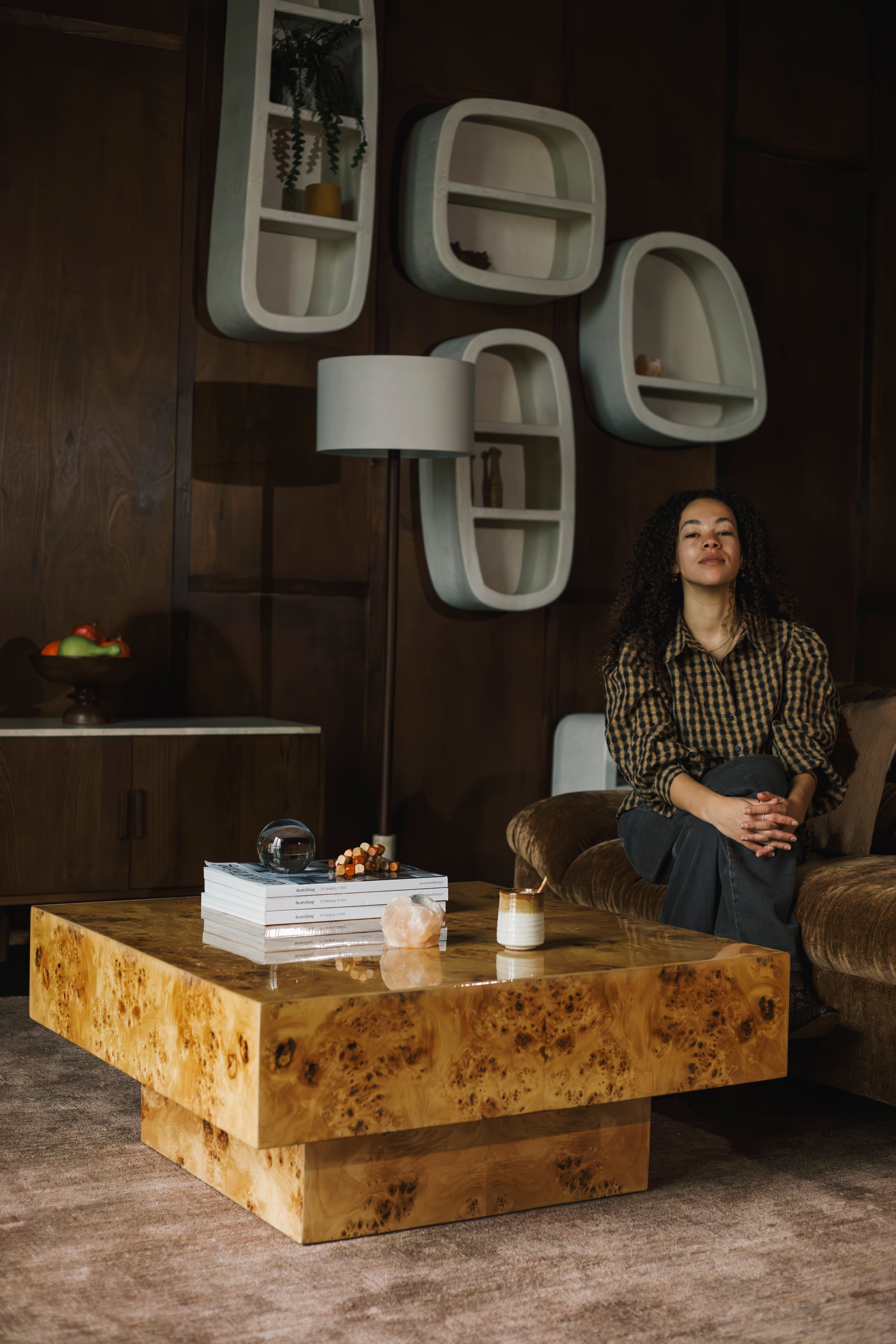 QUINN coffee table walnut veneer with walnut burl