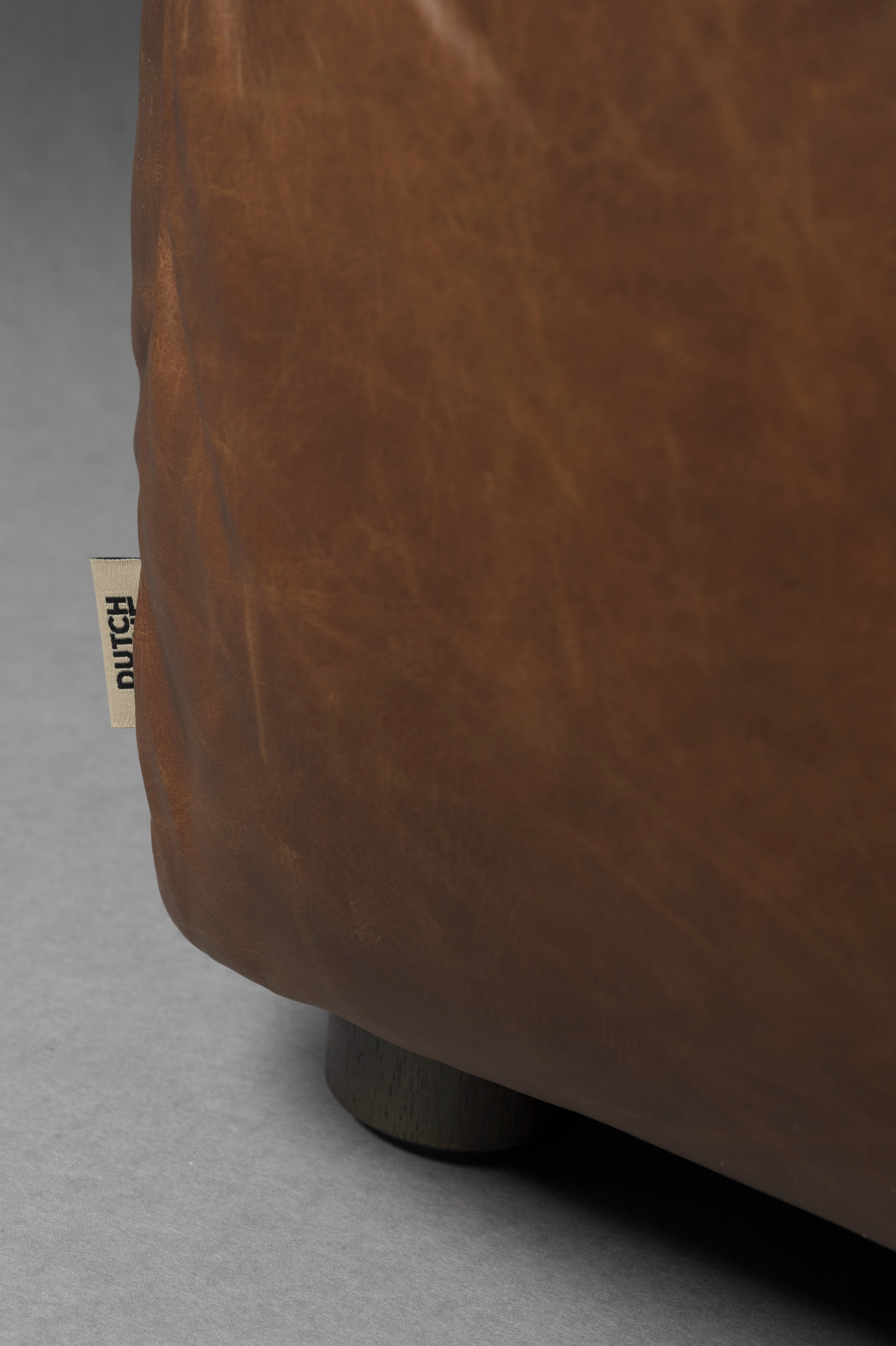 Pohovka pro 4,5 osoby HACKMAN čokoládová kůže