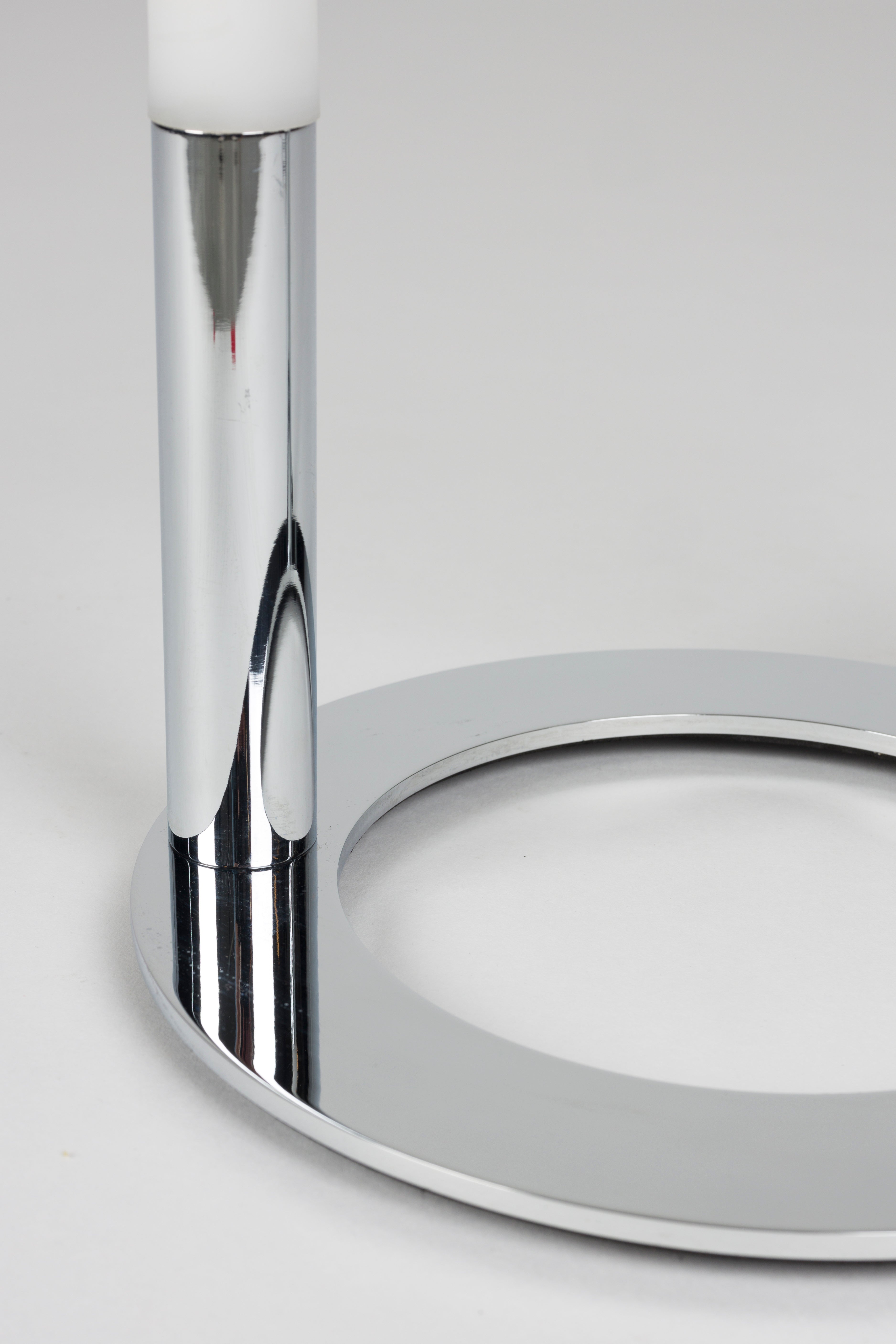 Stolní lampa ARCH stříbrná