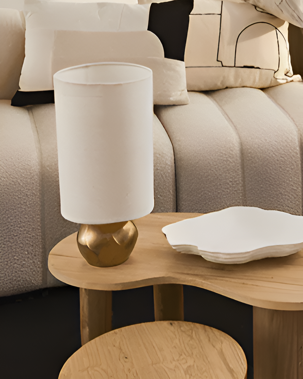 Stolní lampa SUKI bavlněný stínidlo se zlatým podstavcem