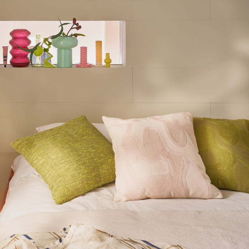 Polštář KEDI krémový s vyšívaným vzorem