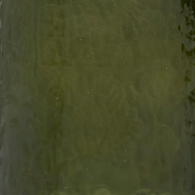 HAMMERED Green Glass Wine Glass