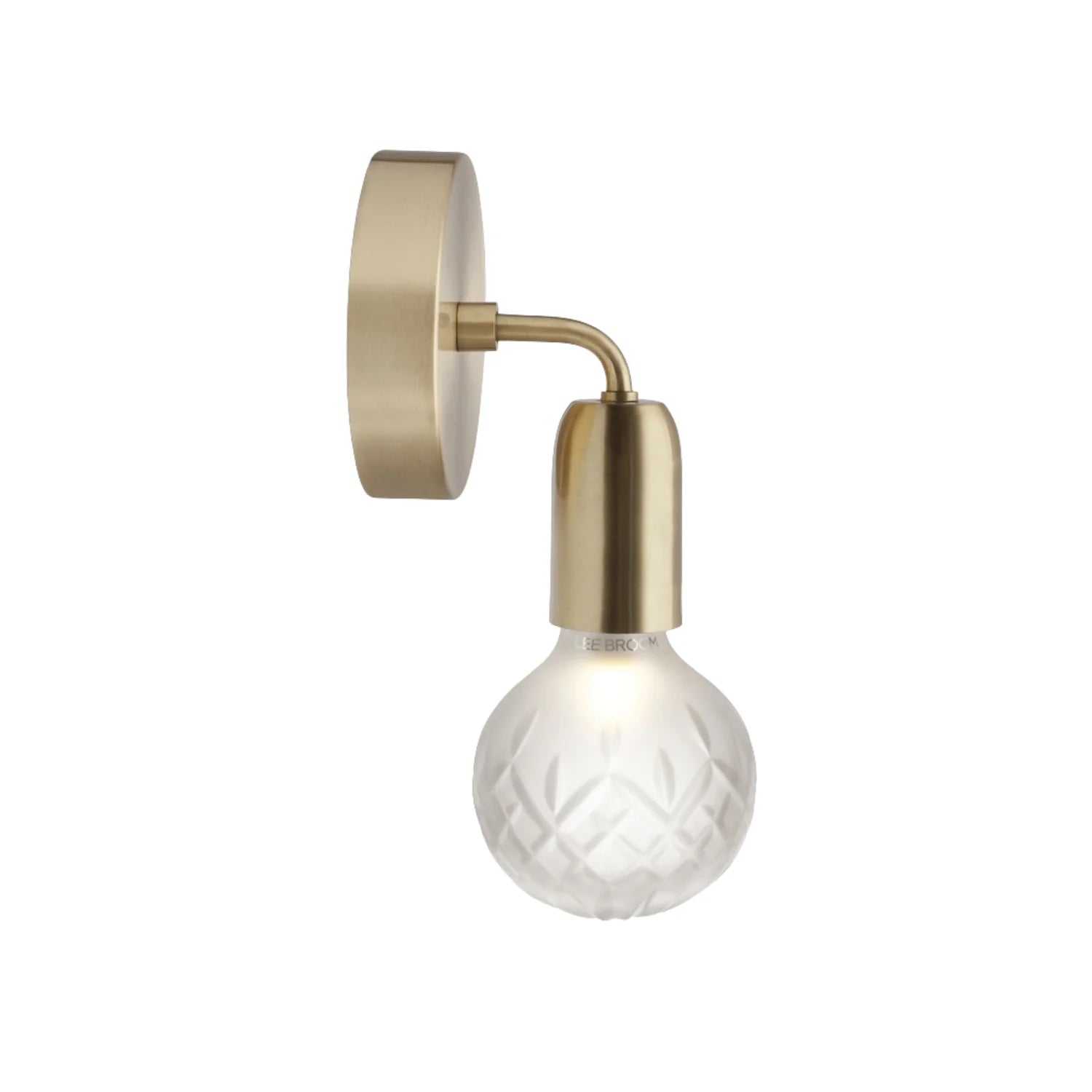 Nástěnné svítidlo CRYSTAL BULB s matným sklem a mosazným povrchem.