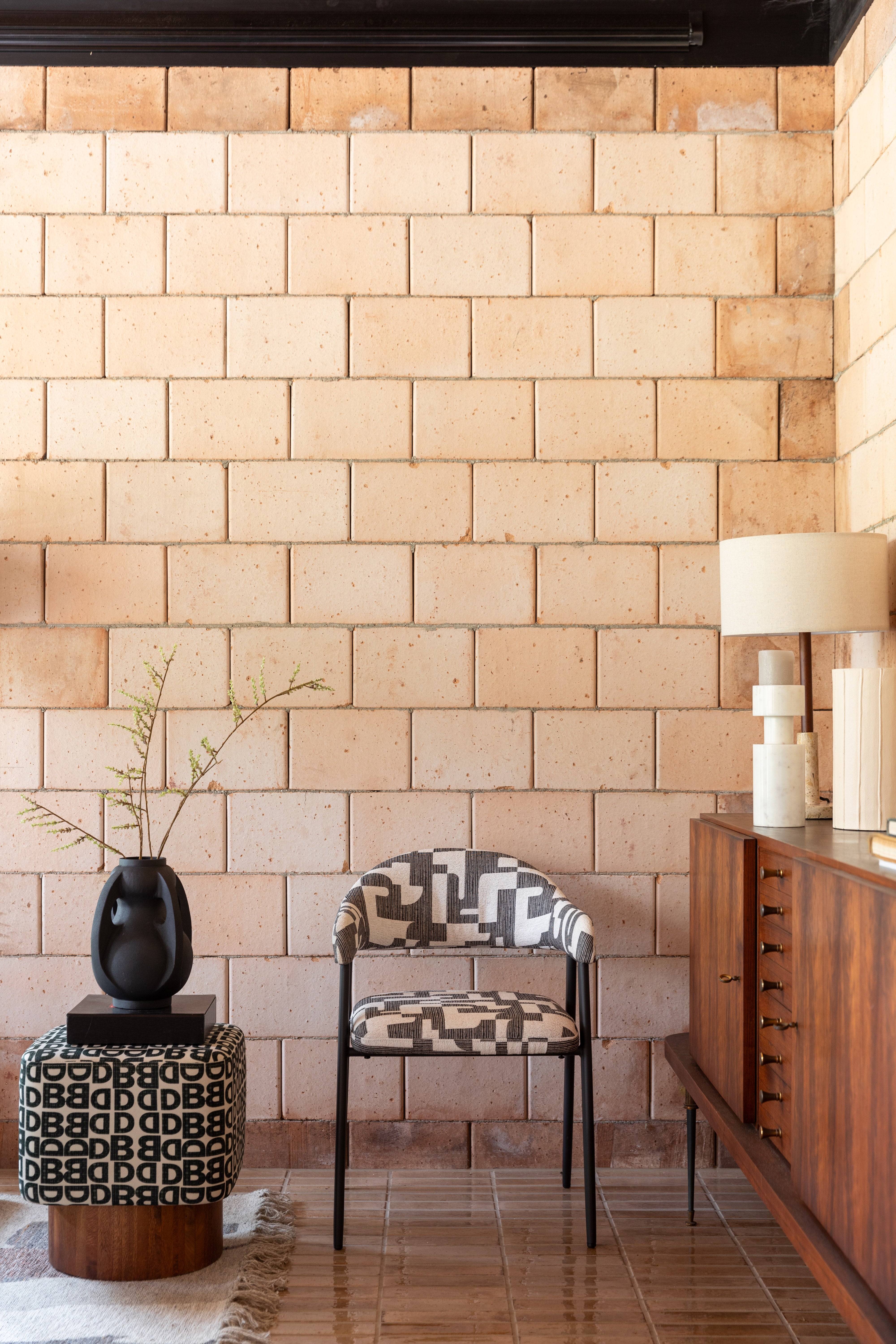 MIYO Chair white with black pattern