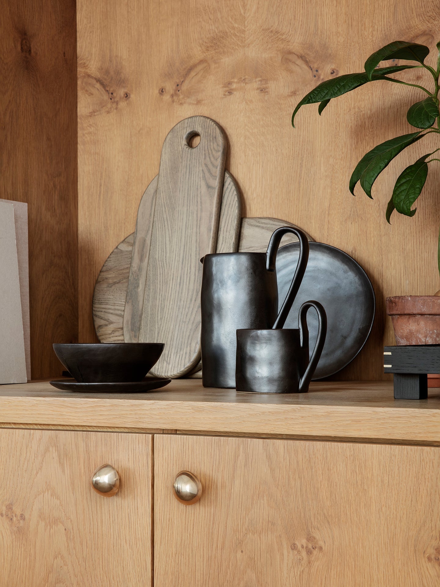 FLOW black mug