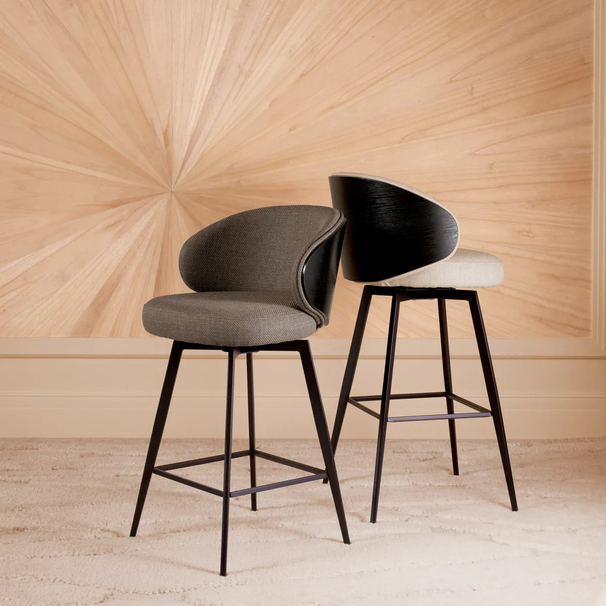 Hoker CAMEROTA pískový s černým podstavcem