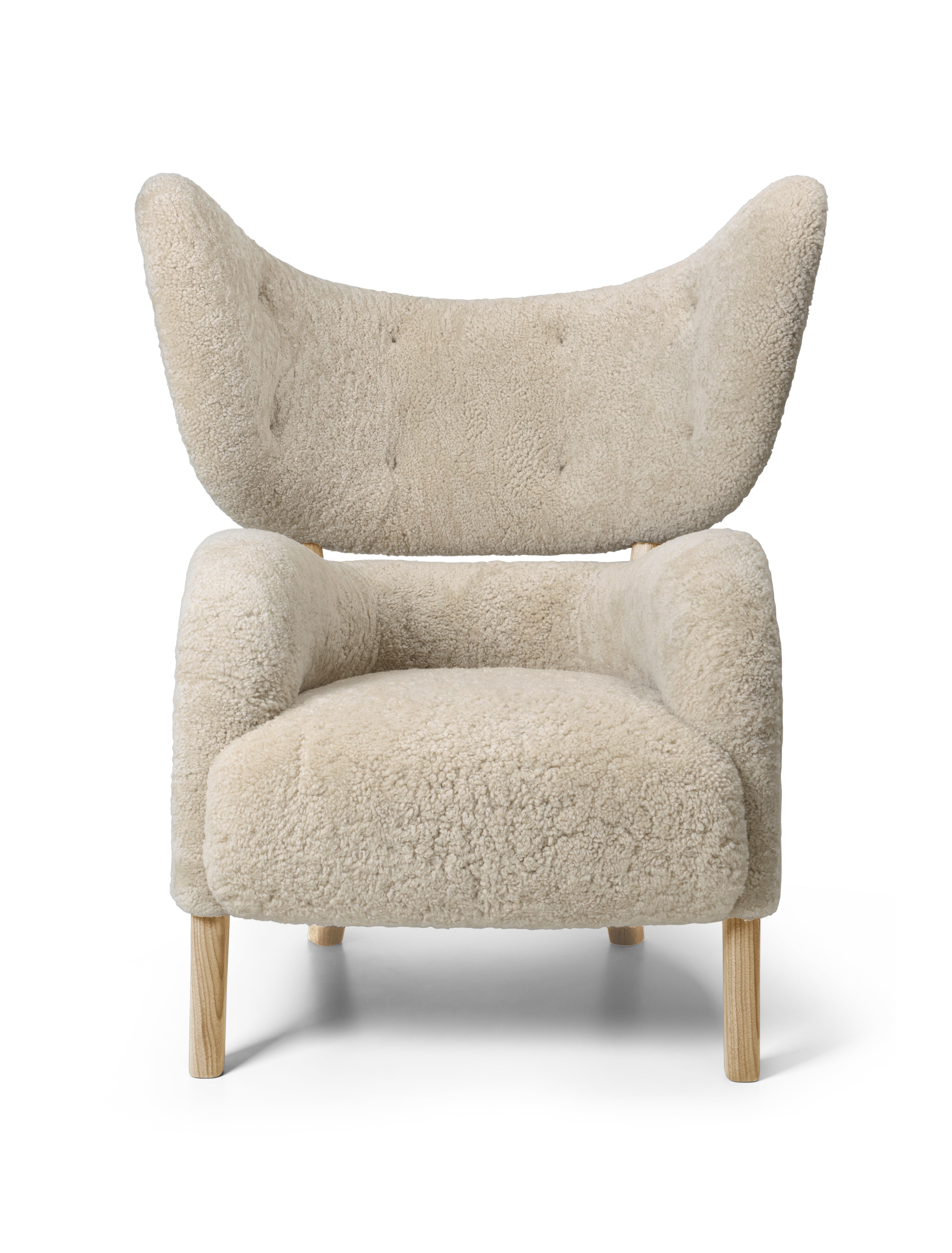 Křeslo MY OWN CHAIR ovčí kůže s dubovým podstavcem