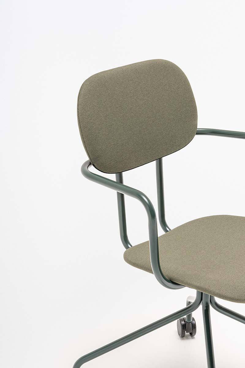 Krzesło biurowe NEW SCHOOL tapicerowane do jadalni – .mdd