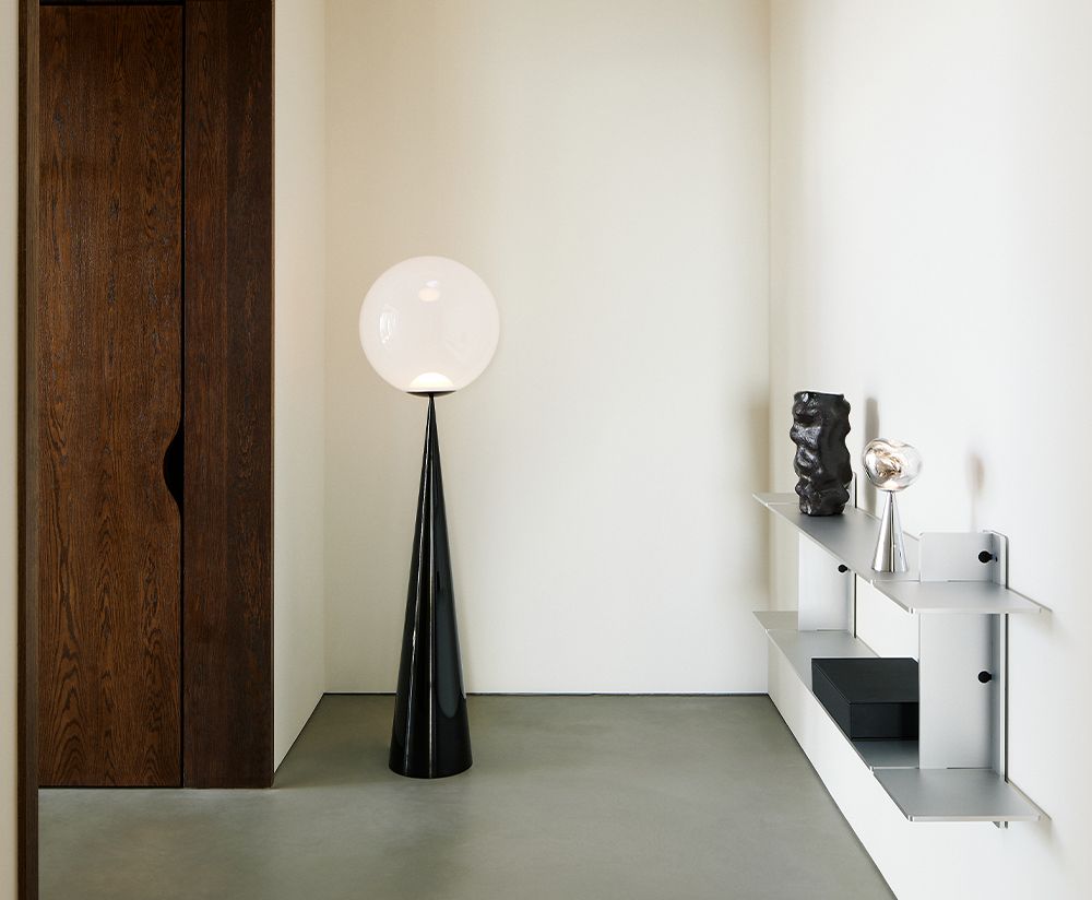 Stolní lampa GLOBE FAT stříbrná