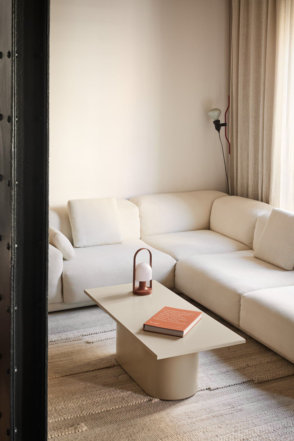 Konferenční stolek TOTEM béžový