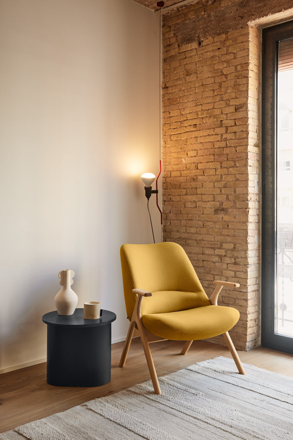 Boční stolek TOTEM antracitový