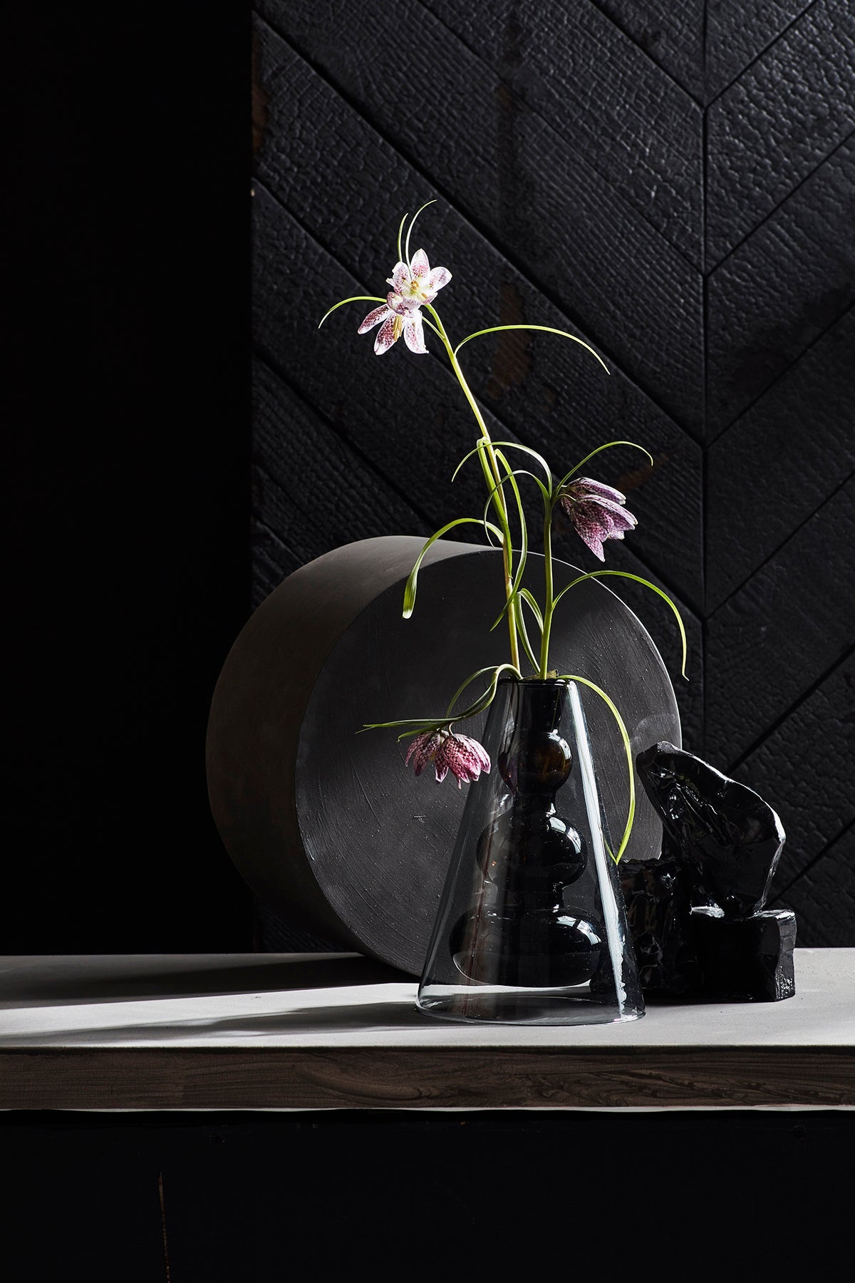 Váza BUMP CONE černé sklo