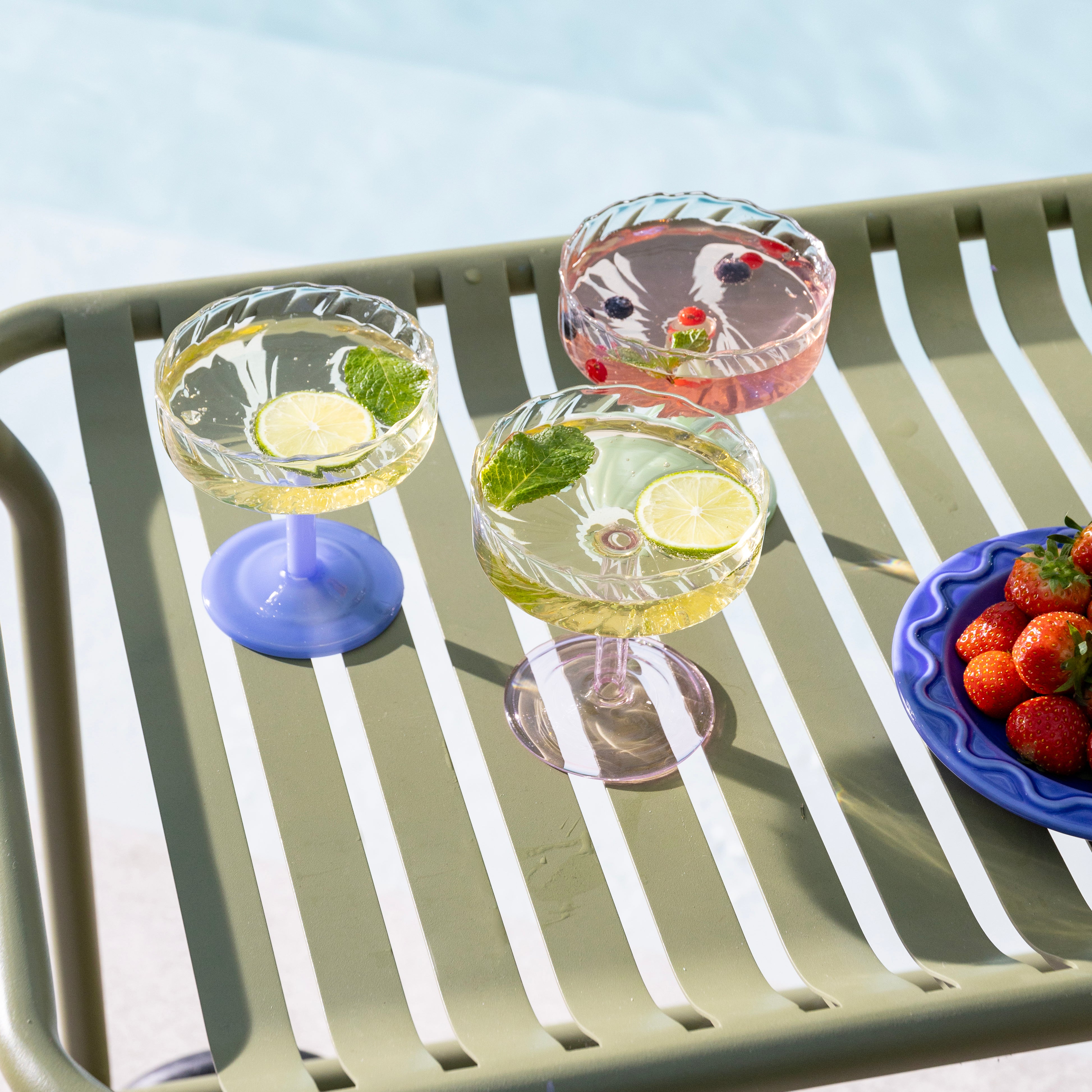 Sada skleněných pohárů TWIRL růžová