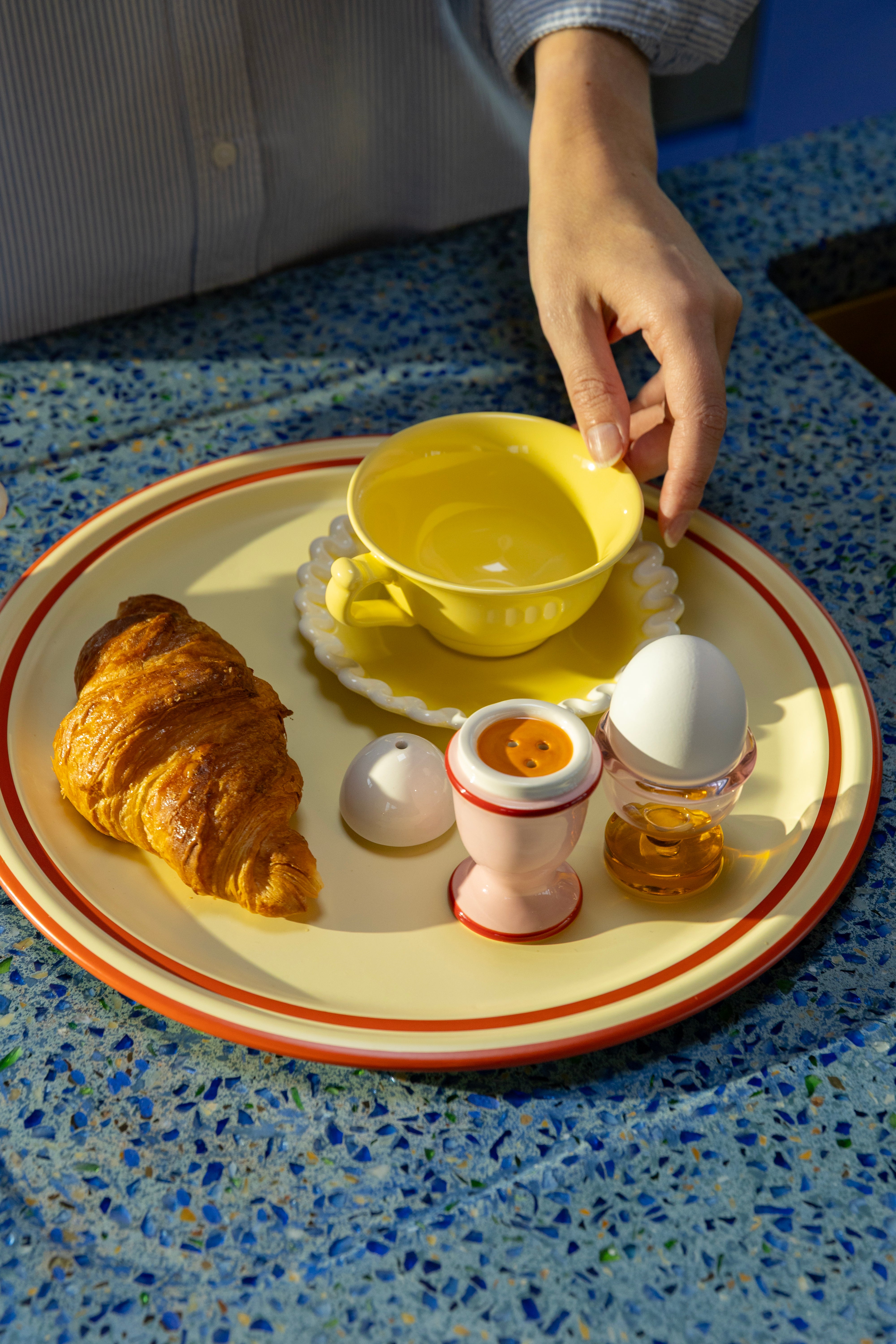 Sůlnička a pepřenka EGG růžová s červenou a bílou