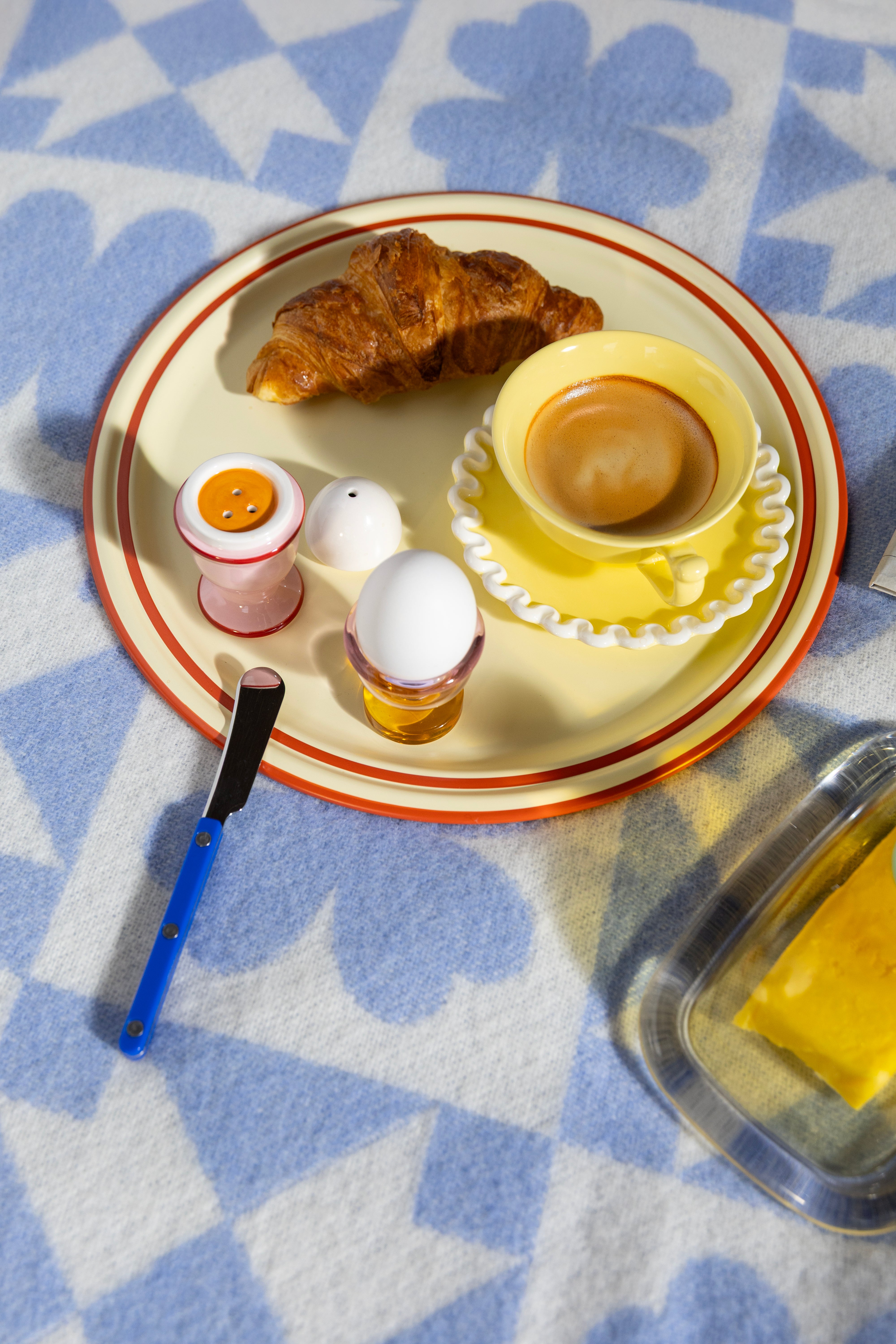 Sůlnička a pepřenka EGG růžová s červenou a bílou