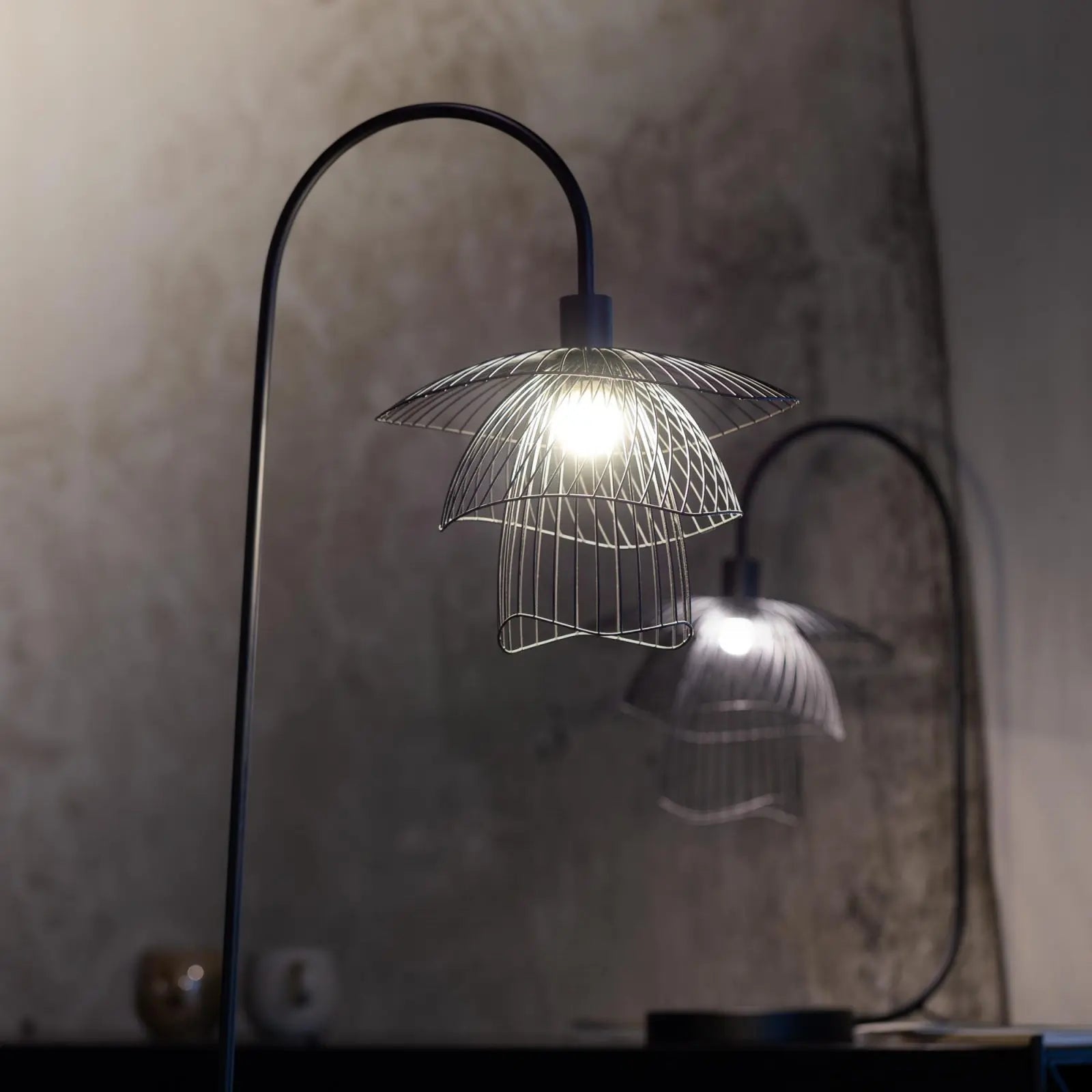 Stojací lampa PAPILLON černá