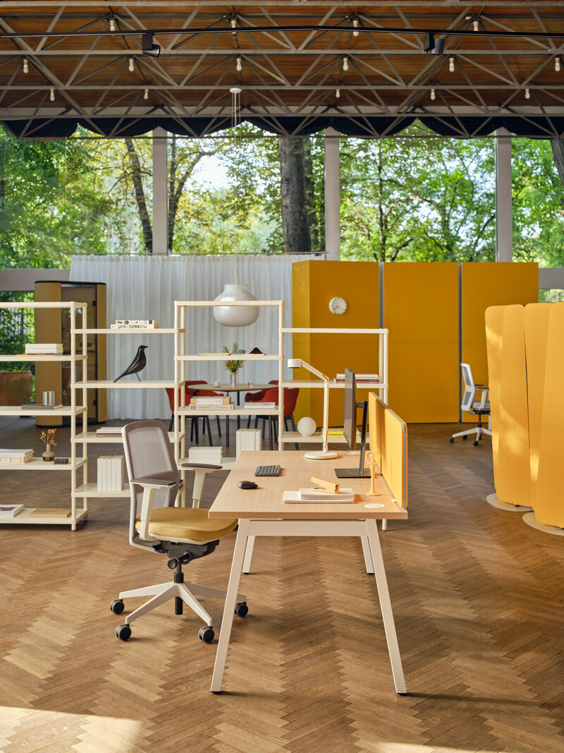 Regał pojedynczy STILT metalowy – styl minimalistyczny