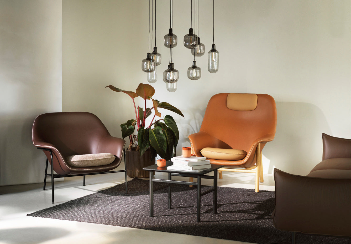Drape High armchair with a gray metal base