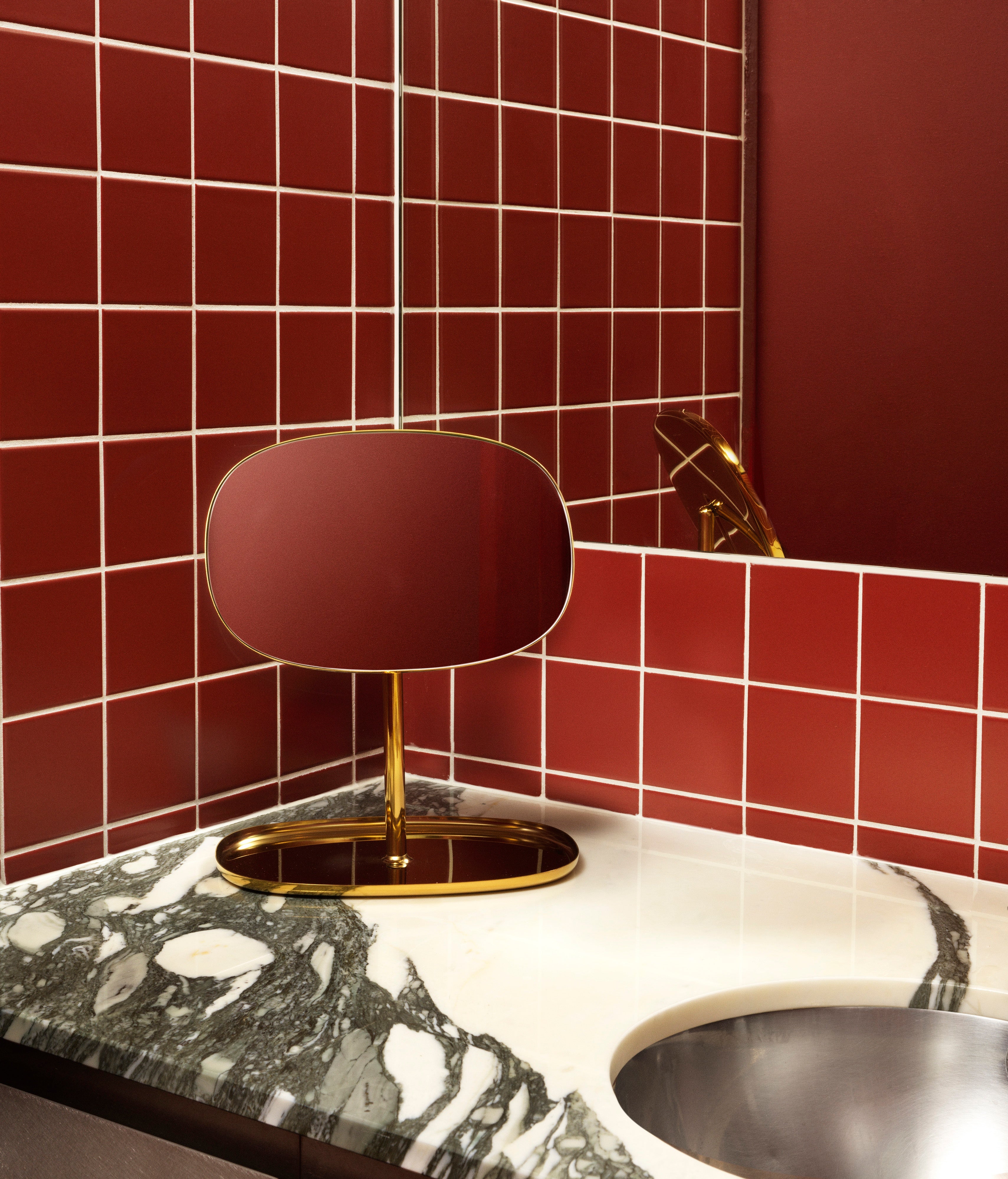 FLIP mirror with brass-plated base