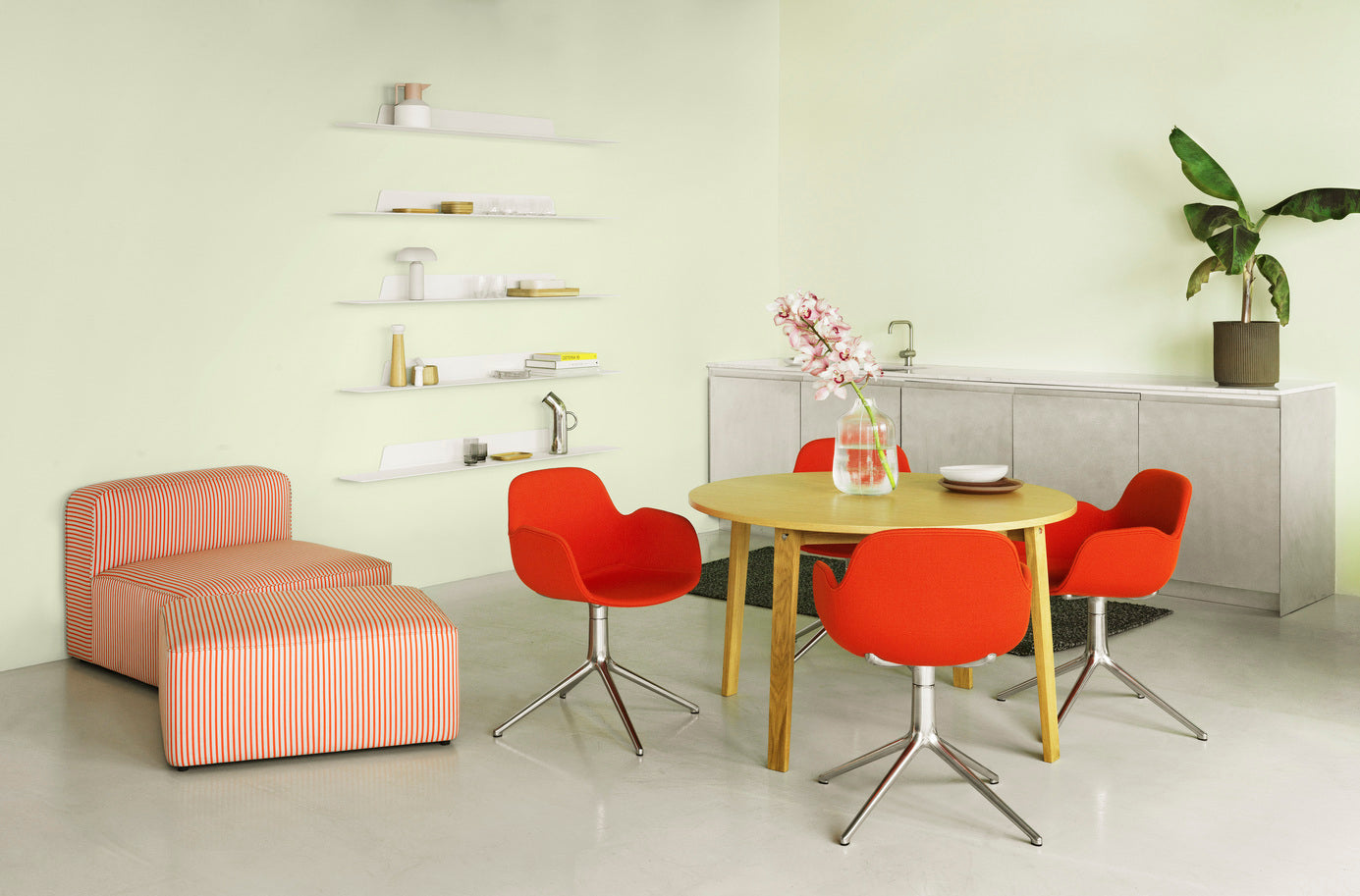 Kancelářská židle s opěrkami FORM 4L zelená s černým podstavcem