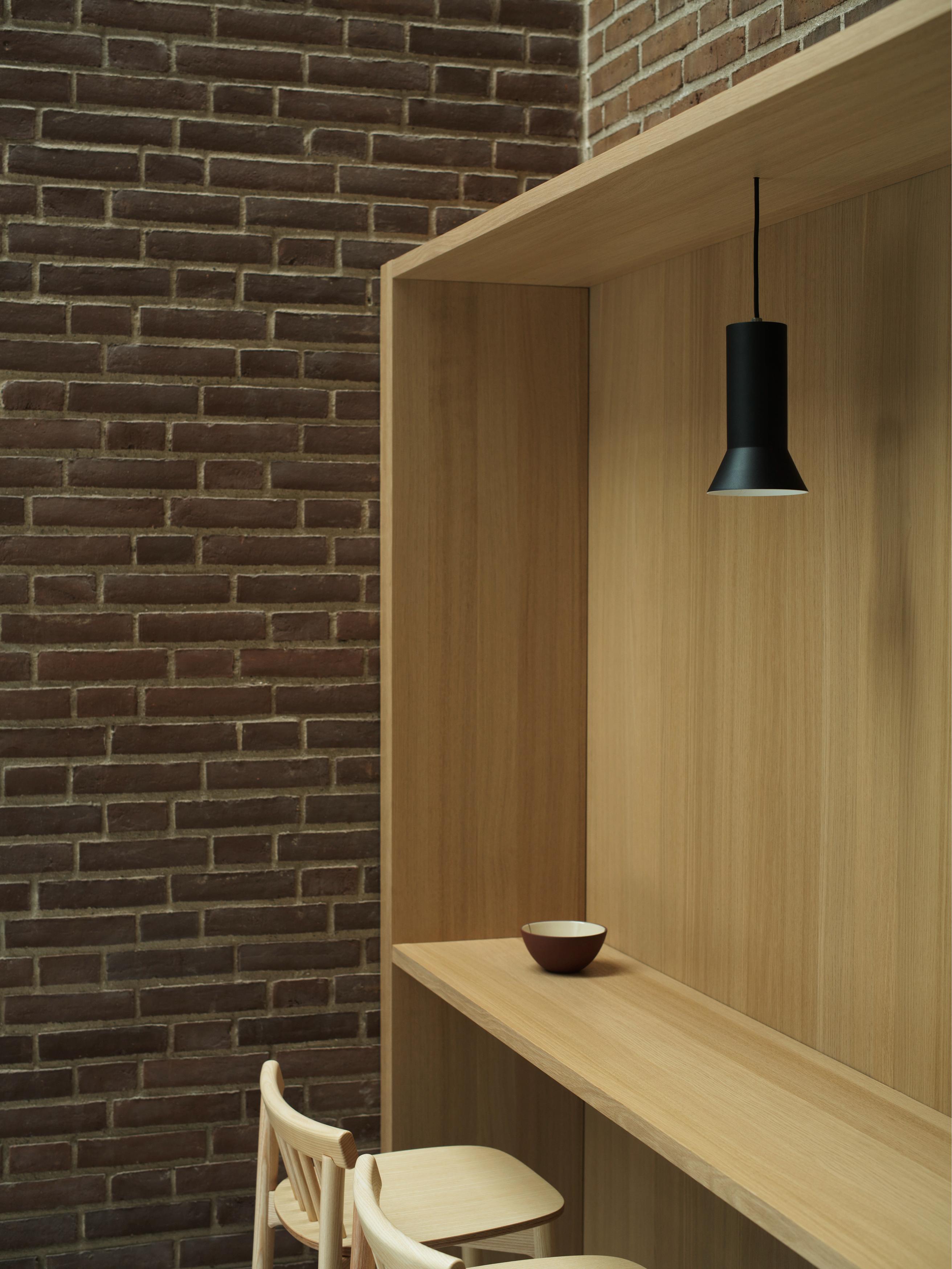 Závěsné svítidlo HAT černé