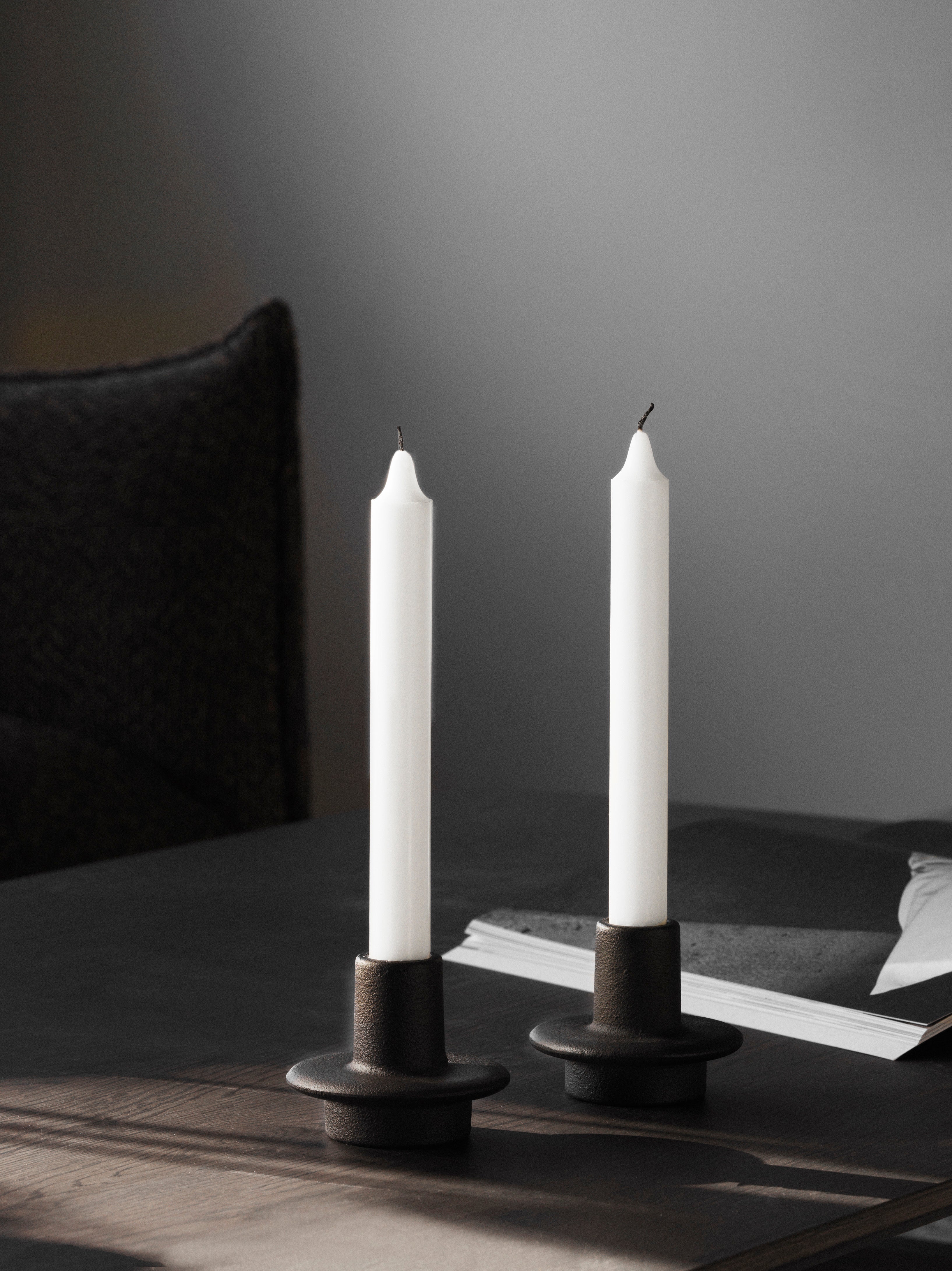 Svícen HEIMA CANDLESTICK černé litině