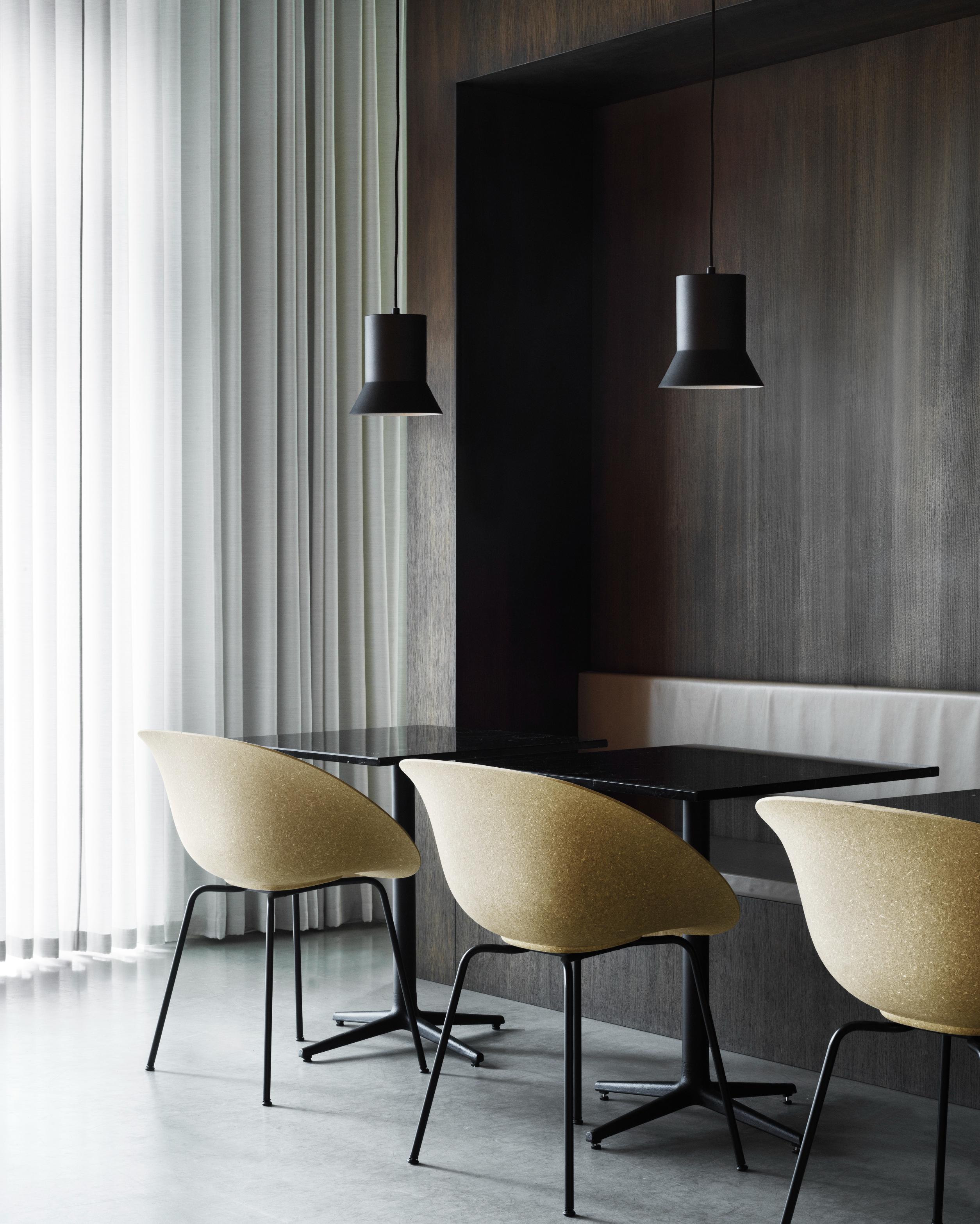 Závěsné svítidlo HAT černé