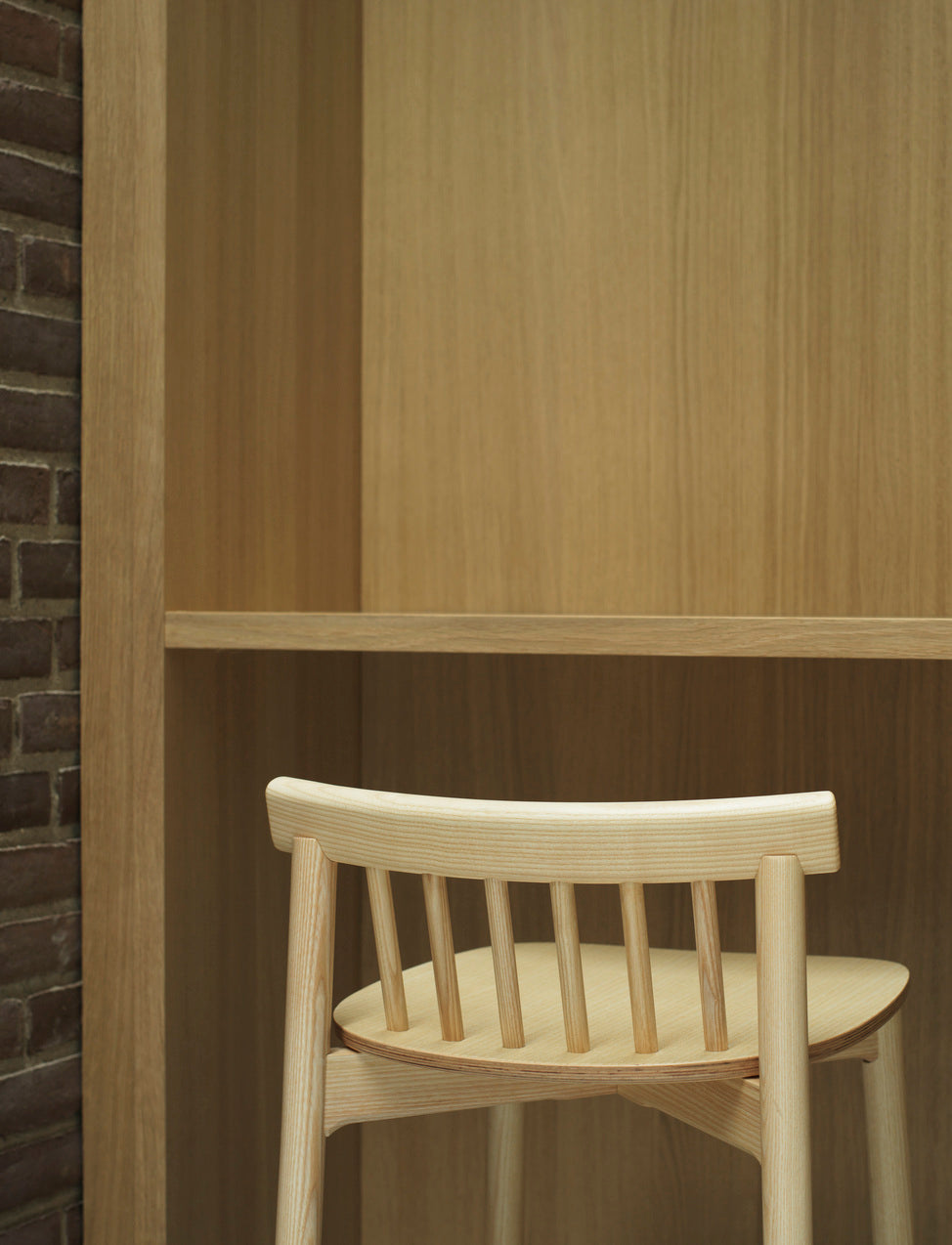 PIND bar chair brown ash veneer