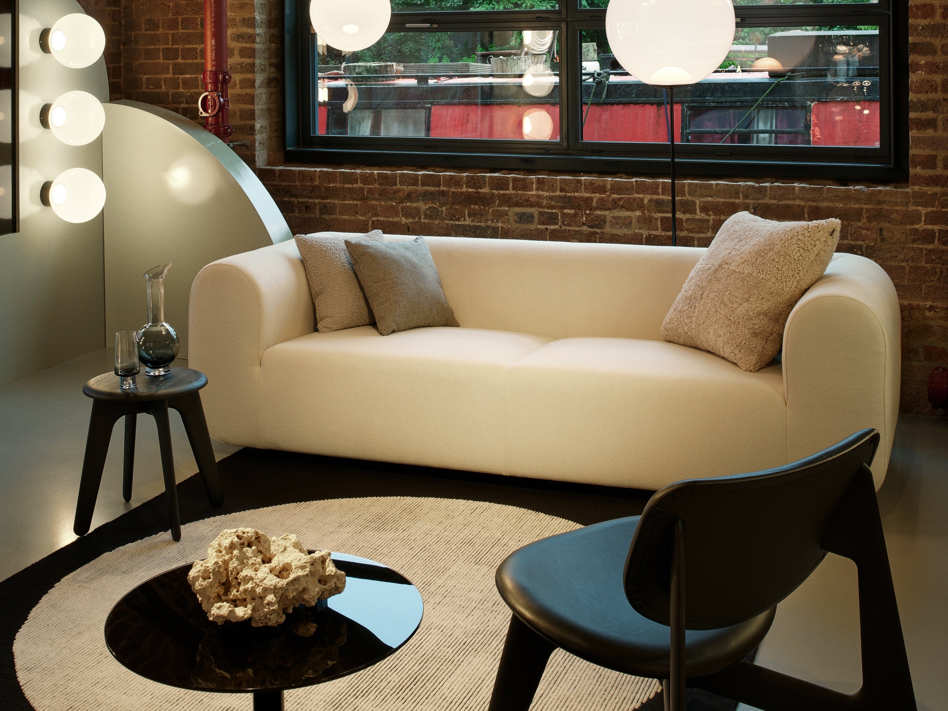 Pohovka pro 4 osoby PLUMP čalouněná