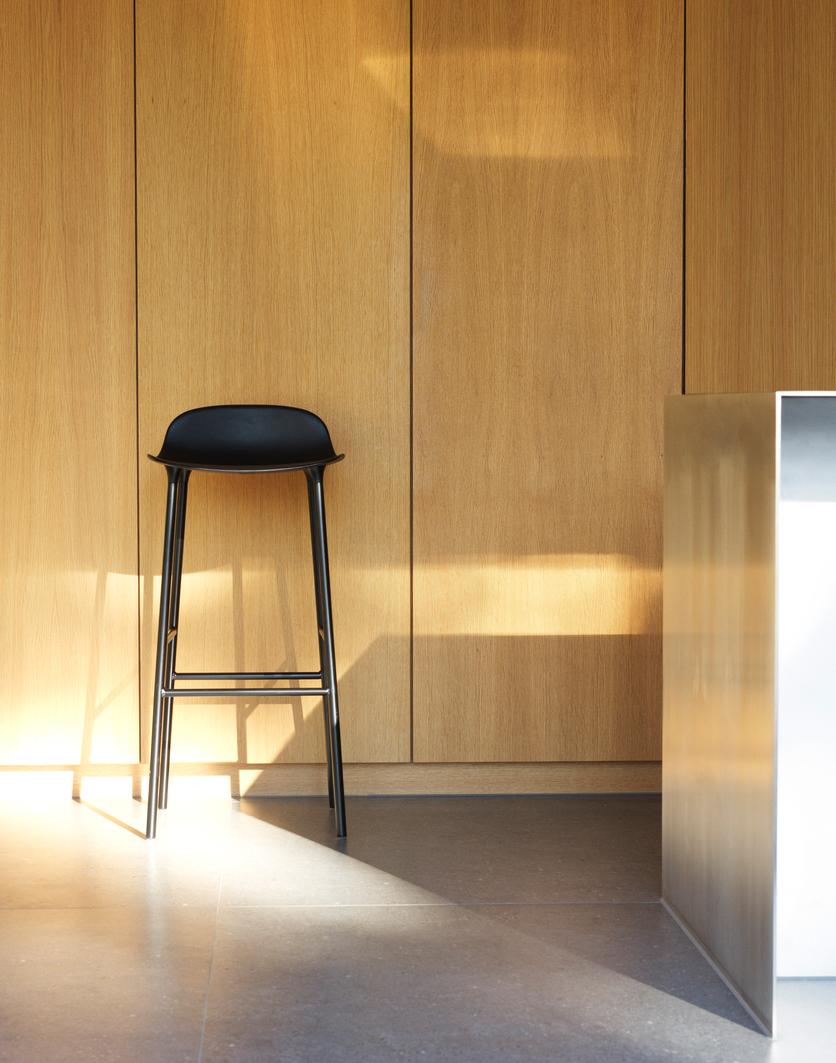 Blue hocker