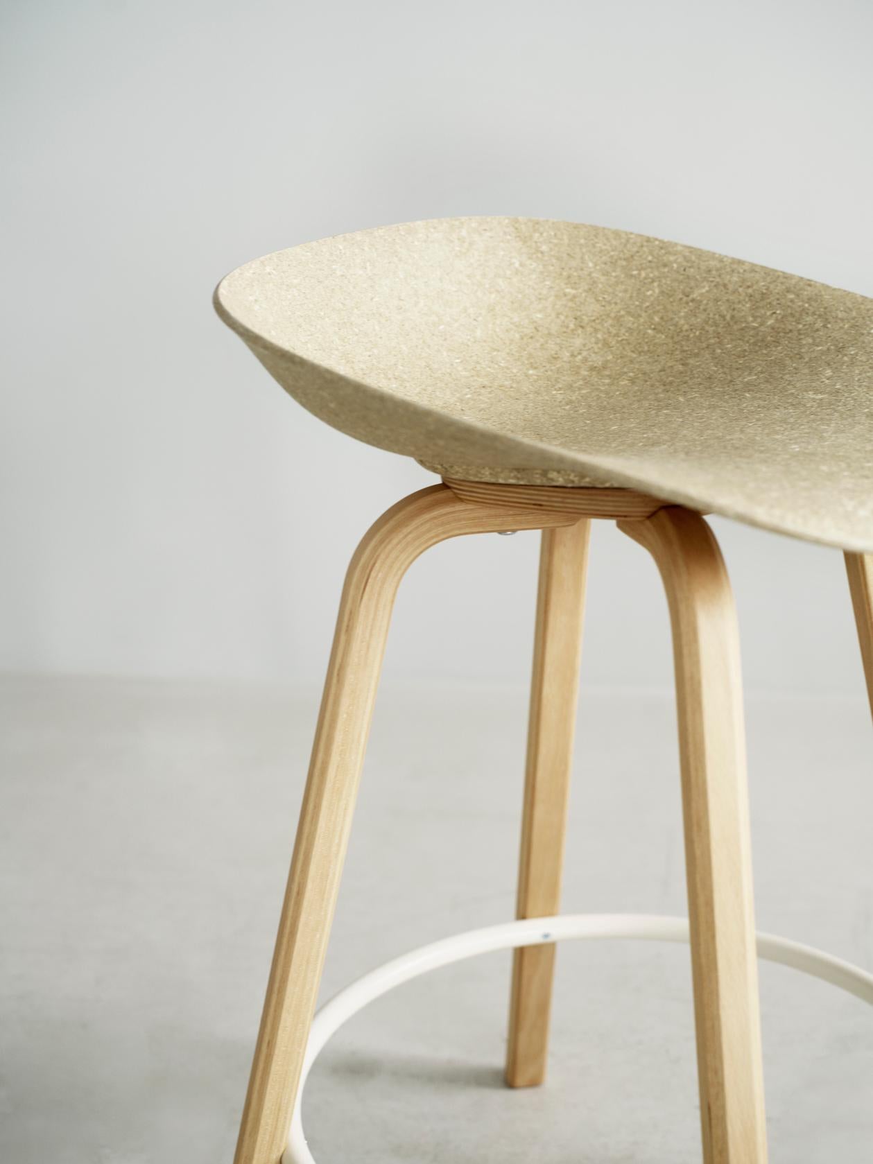 Green Mat Bar Chair with a beech base