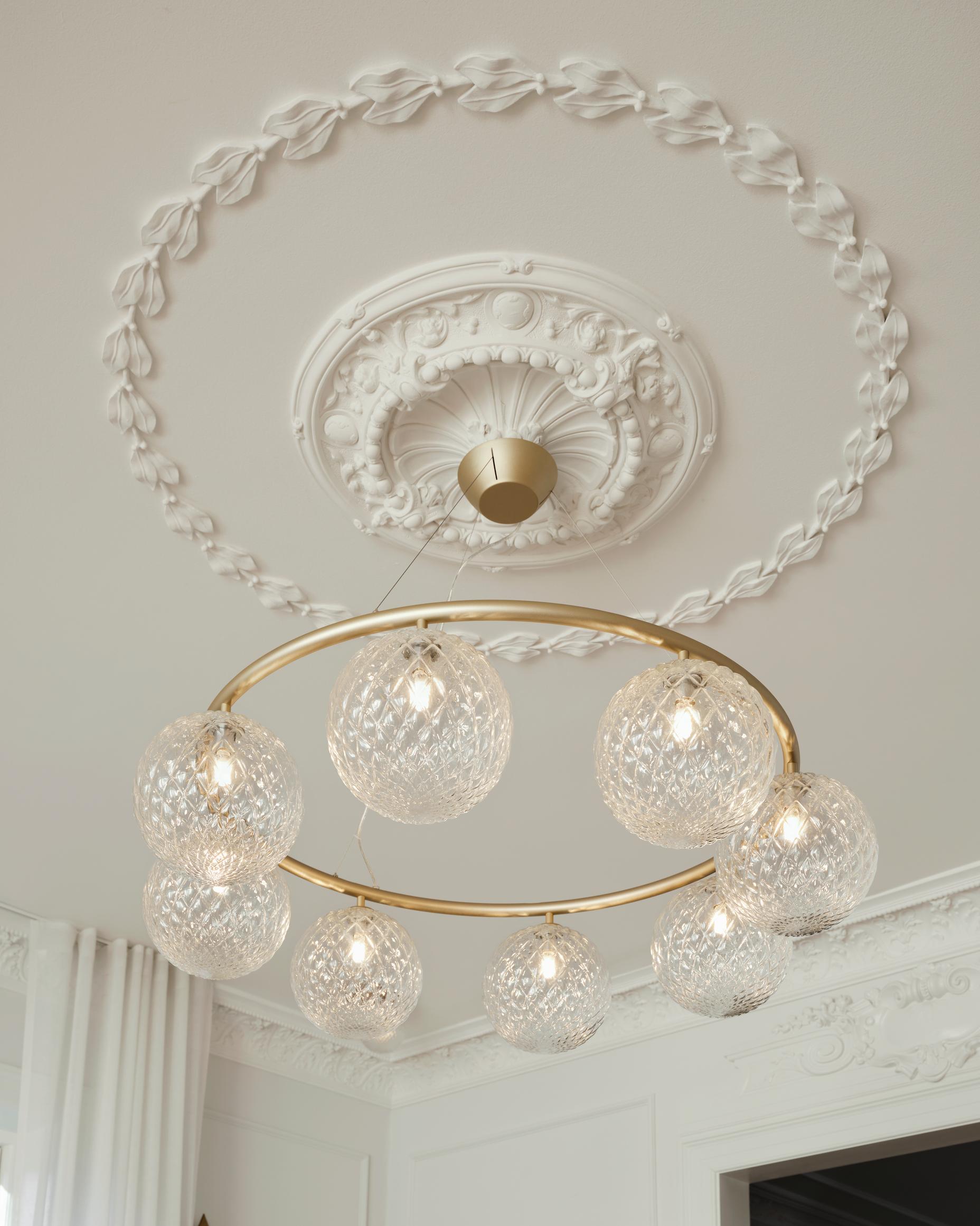 Lampa visící MIIRA 8 CIRCULAR mosazná s transparentním sklem