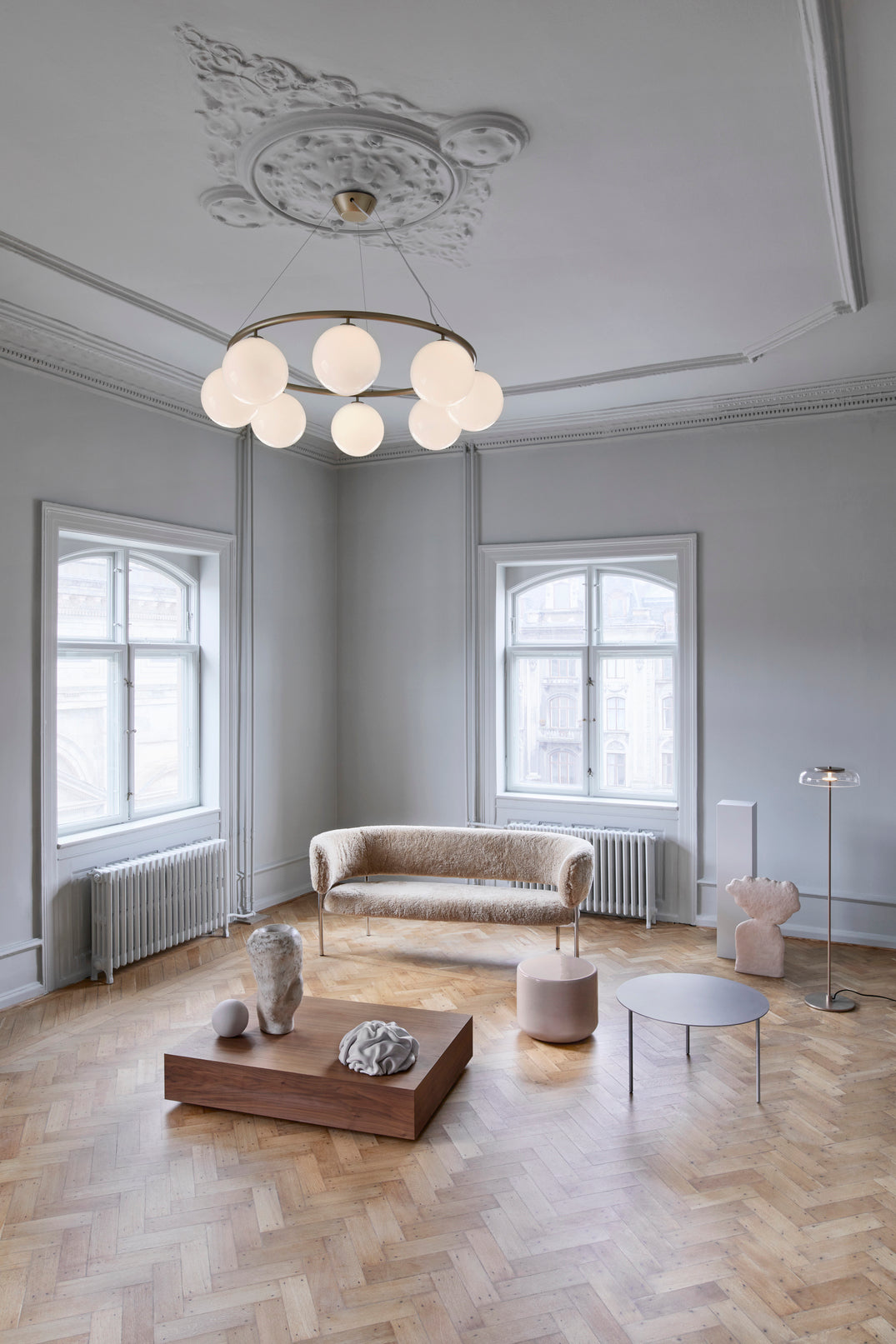 MIIRA 8 CIRCULAR Pendant Lamp in Brass with Opal Glass