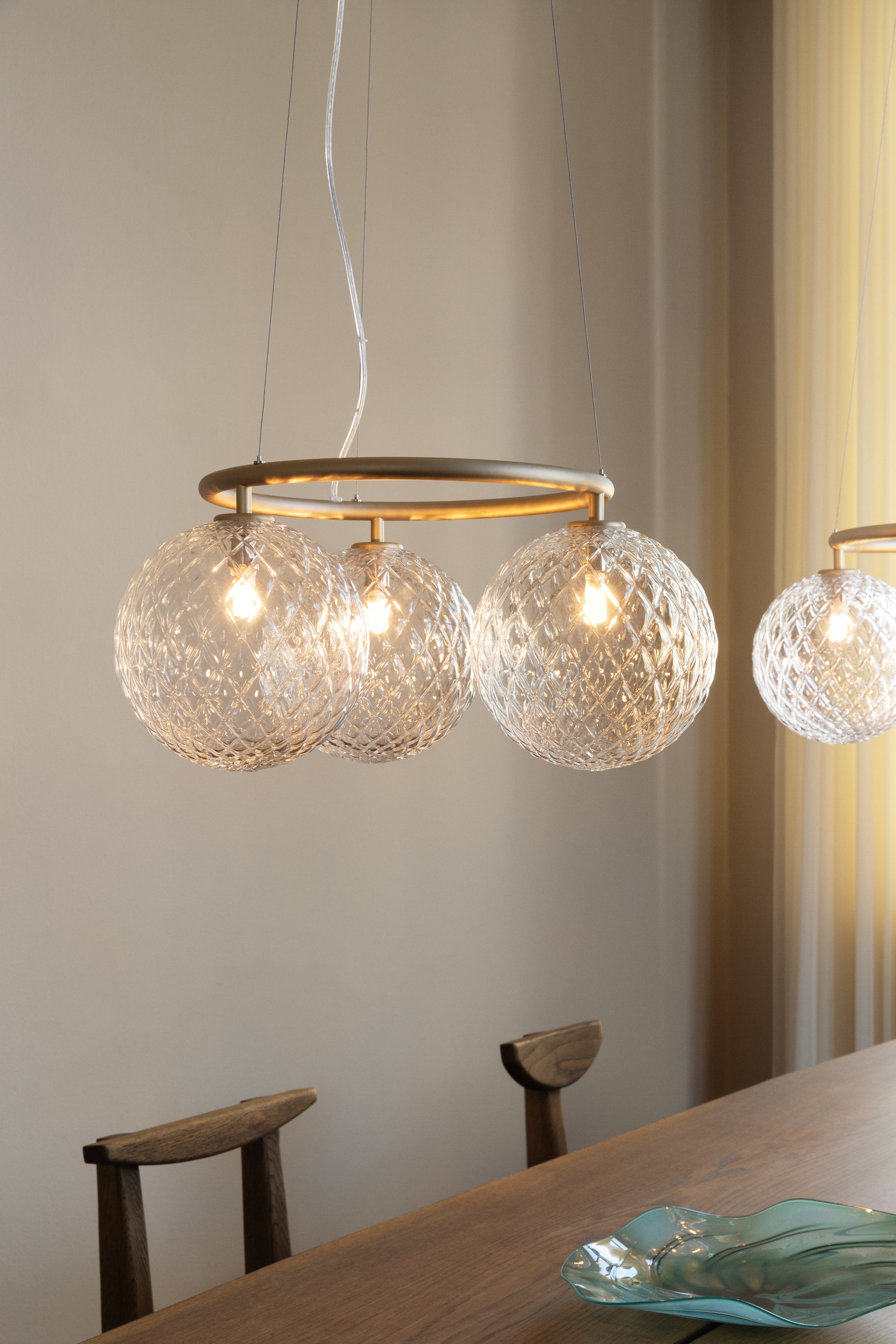 Závěsná lampa MIIRA 3 CIRCULAR mosazná s transparentním sklem