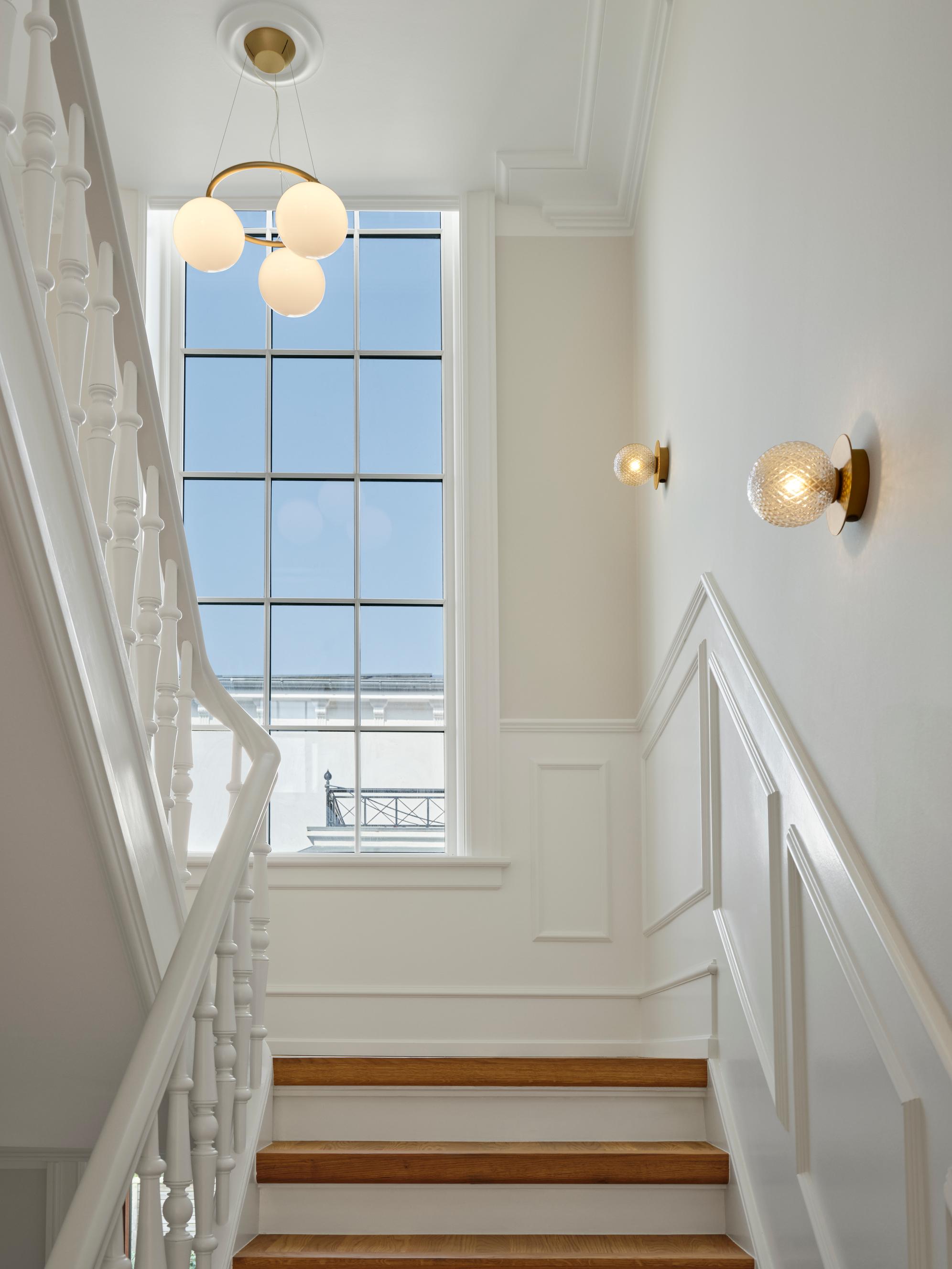 MIIRA 3 CIRCULAR Pendant Lamp in Brass with Opal Glass