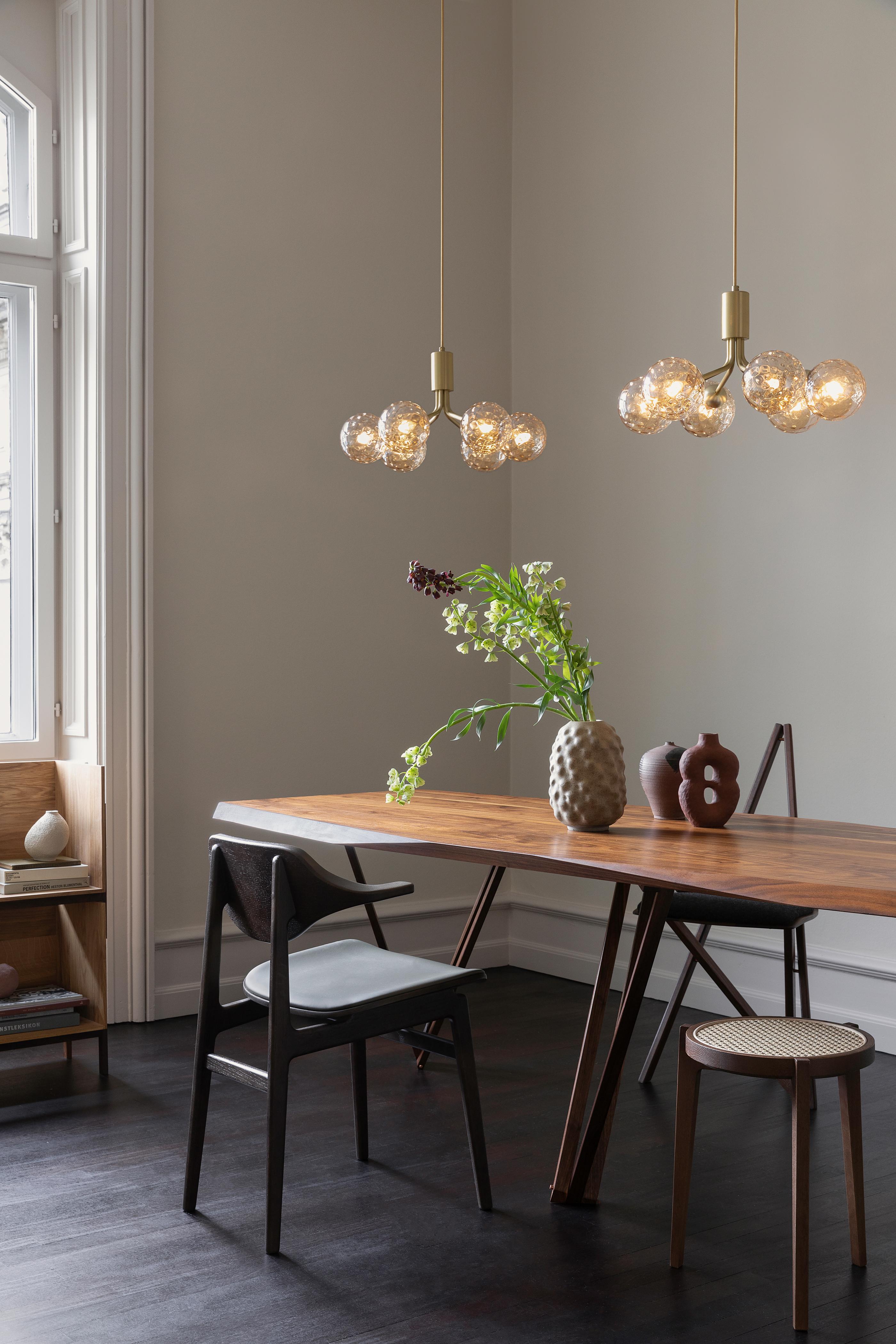 Lampa visící APIALES 6 černá s opálovým sklem