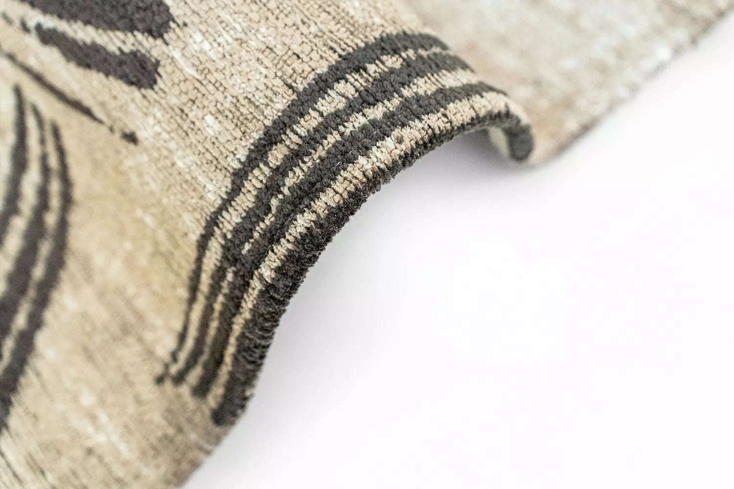 KANJI Beige Rug with Black