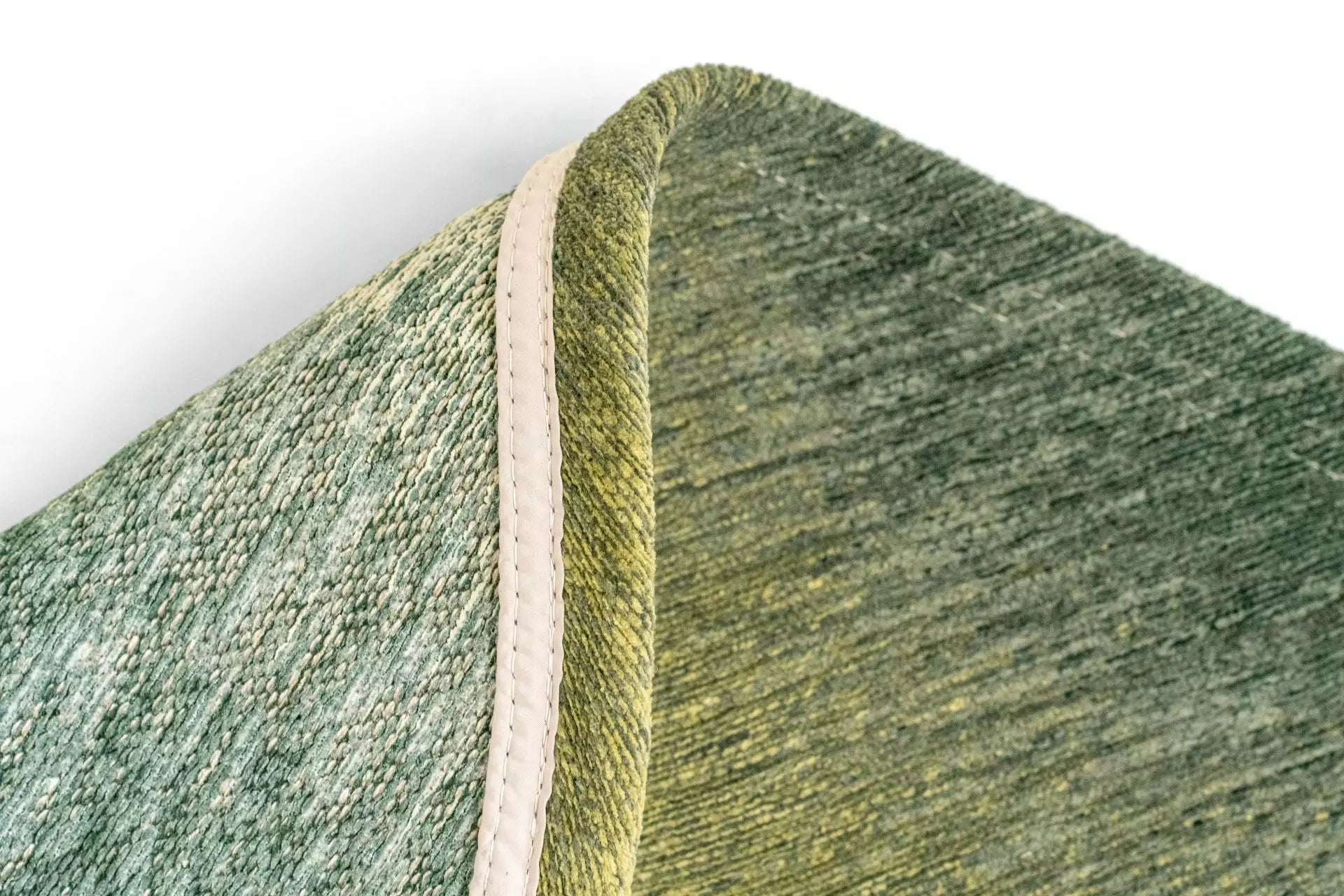 Oválný koberec AQUARELLE LEAF zelený se žlutou