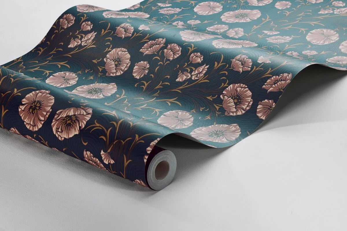 Tapeta s rostlinným motivem květin Poppy Flow modrá s růžovou