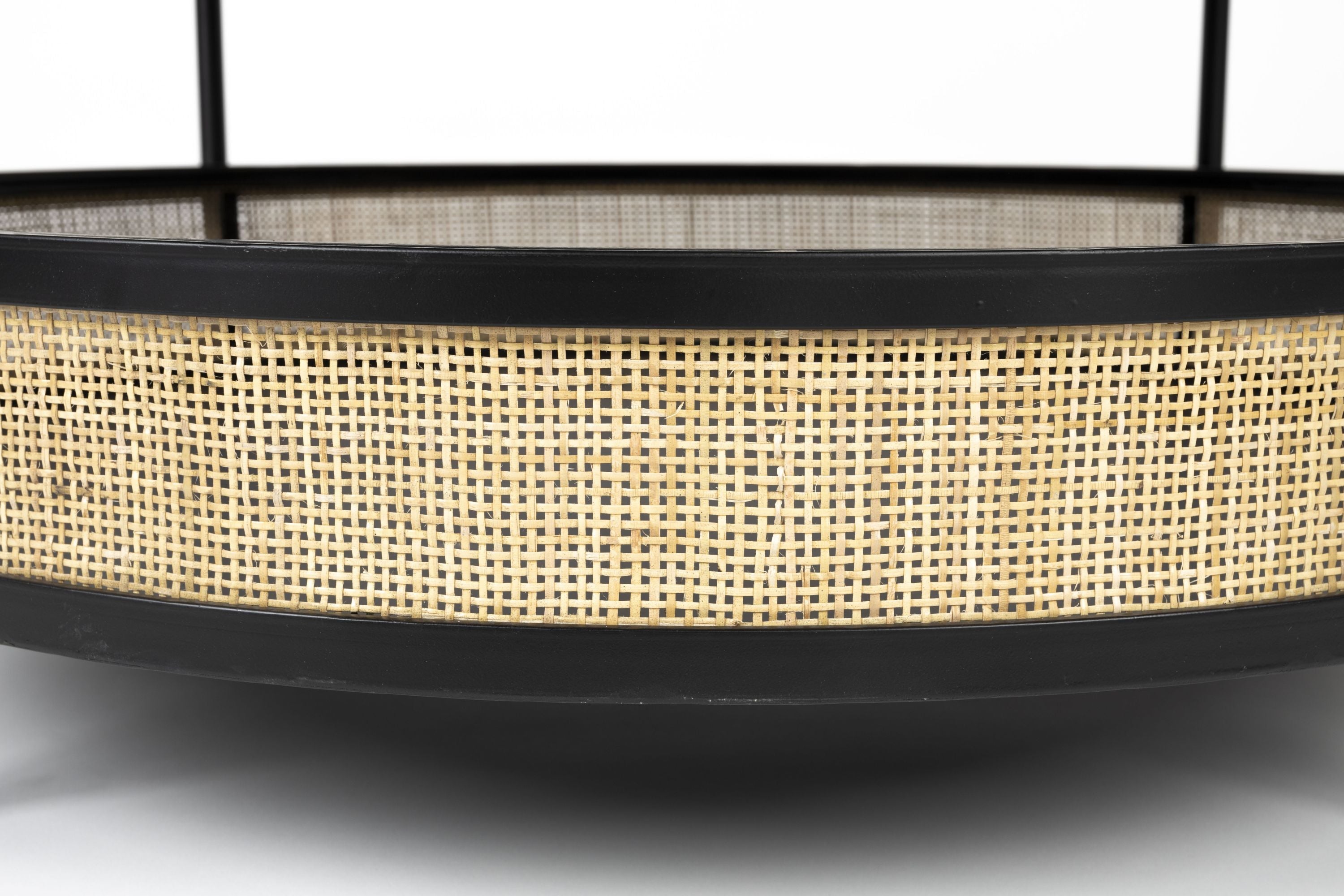 Kulatý konferenční stolek MAKOTO černý s ratanem