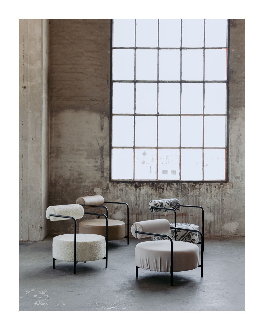 Křeslo SAFFRON čalouněné