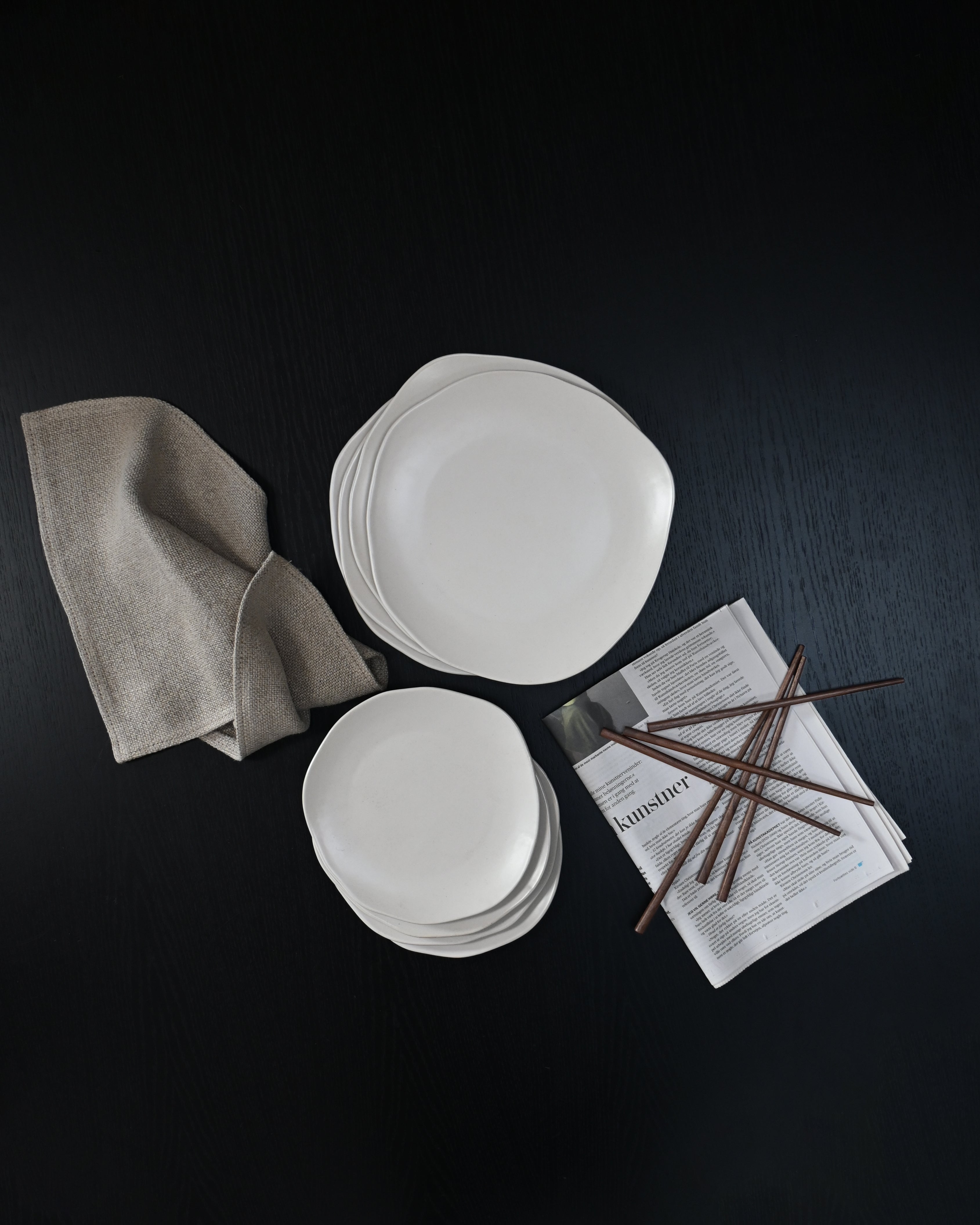 NATIVE Plate Set White Stoneware